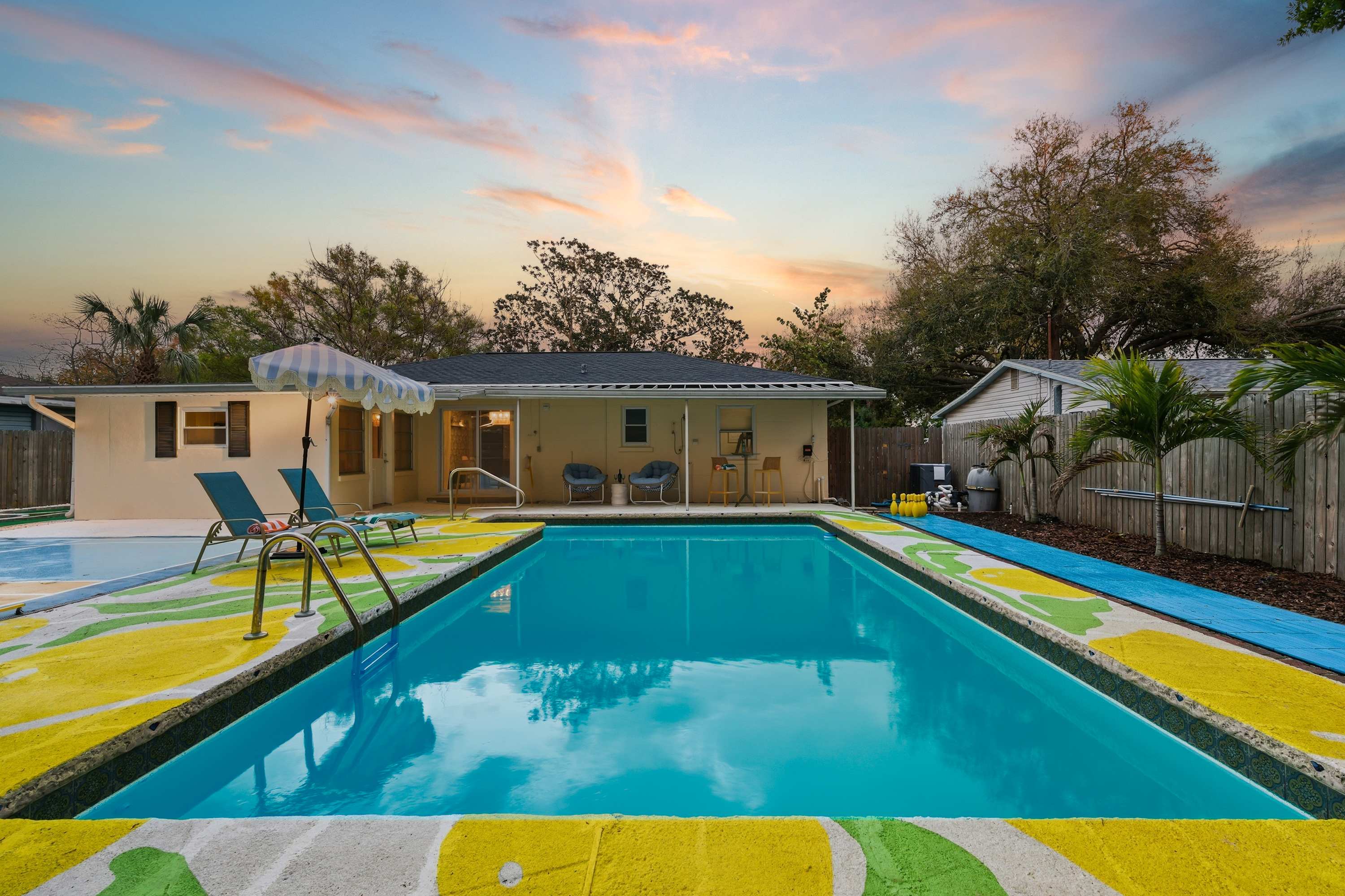 Heated Pool! Playground Mini Golf Sport Court