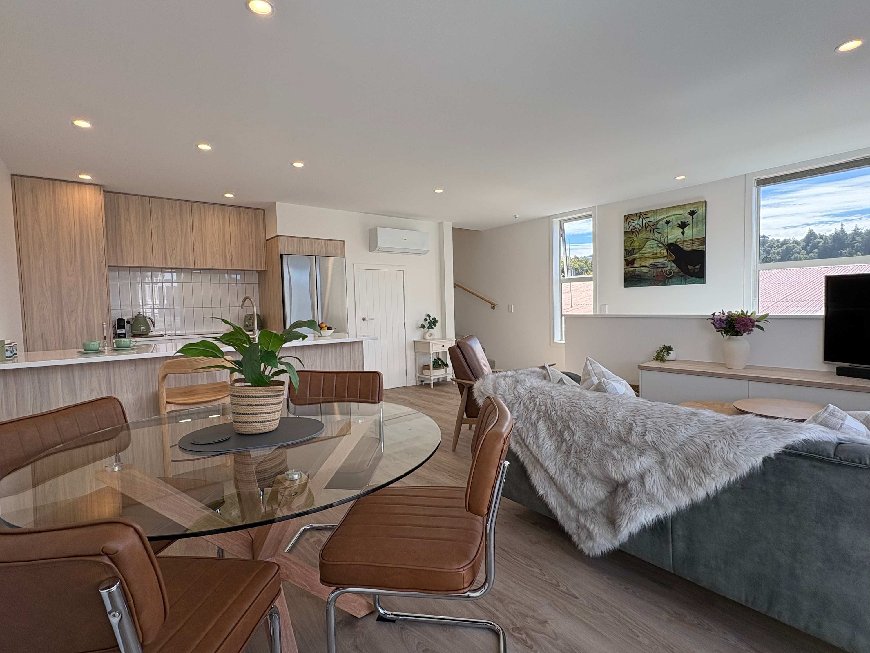 Central Dunedin Stay with Park Views