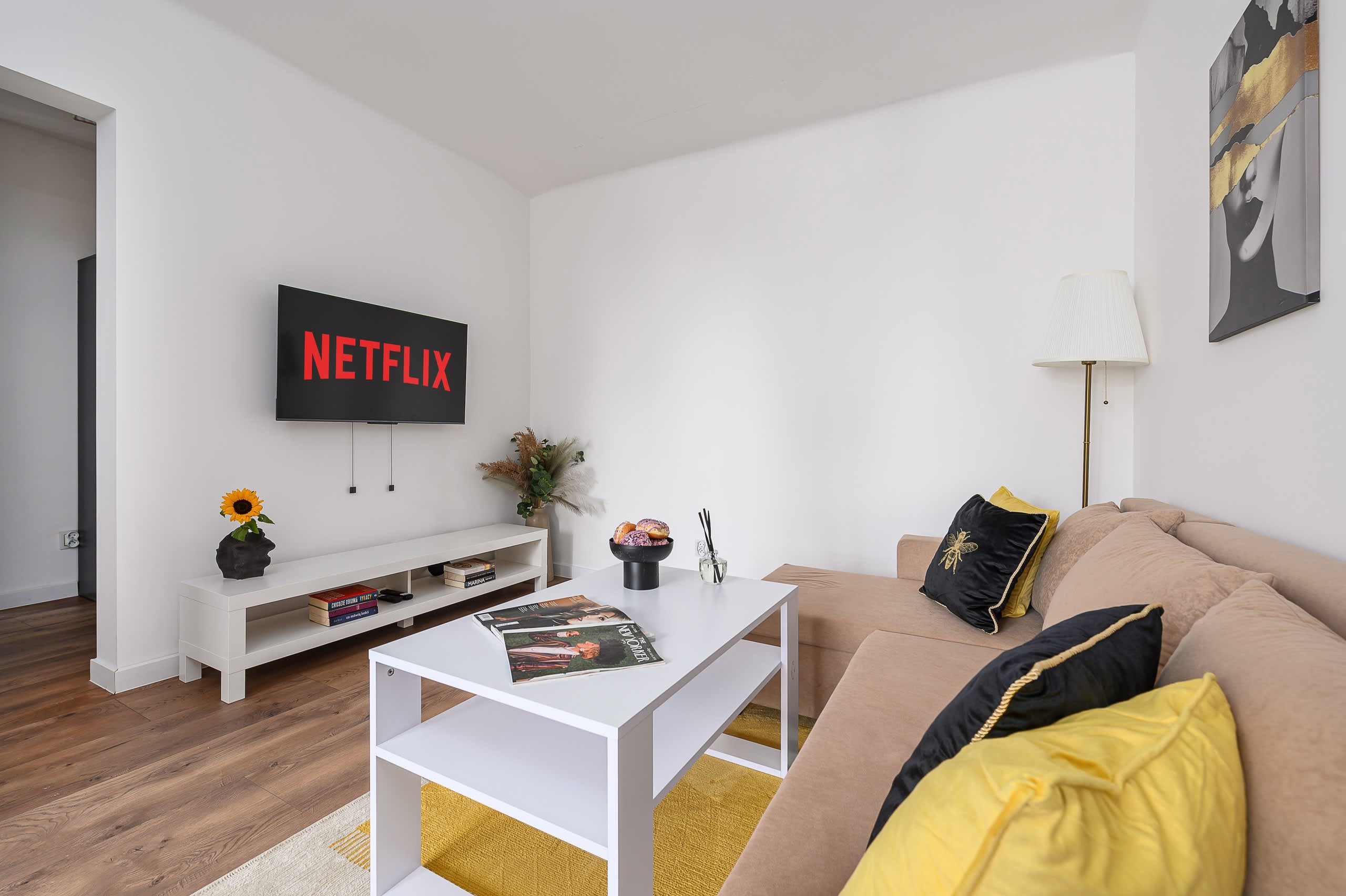 Lumina comfy 4-room apartment near the city center