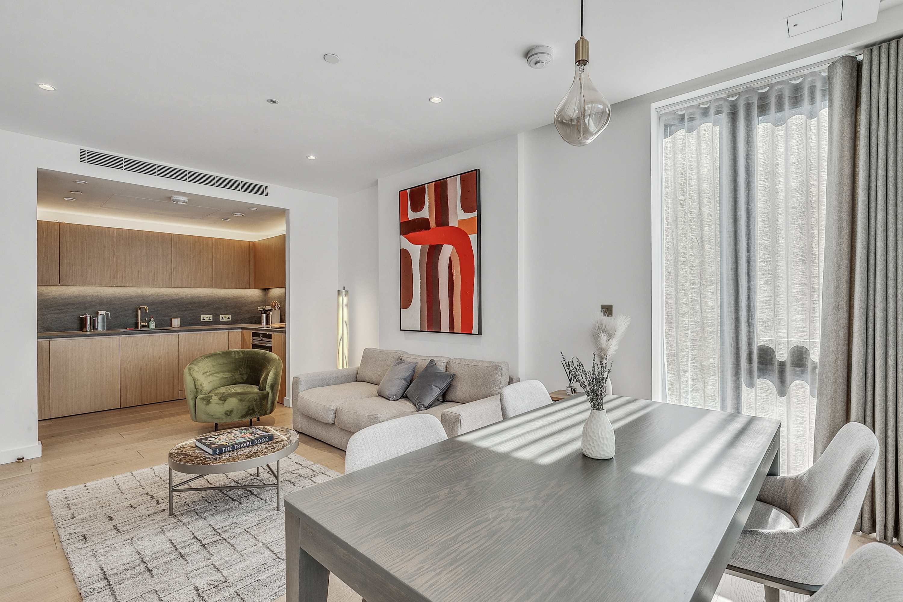 2 Bedrooms with King beds and Sofa with 2 Bathrooms