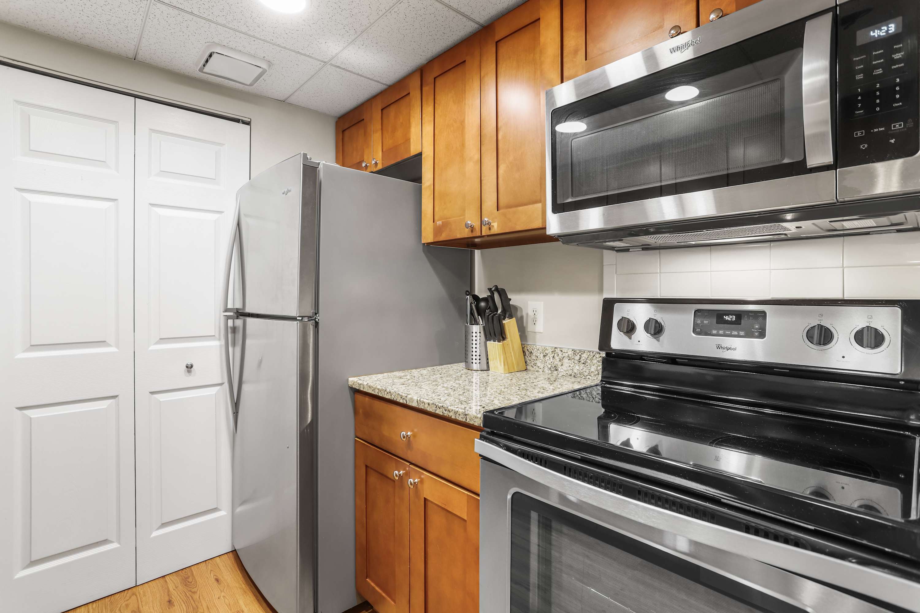 Apartment Steps from Pentagon City Metro