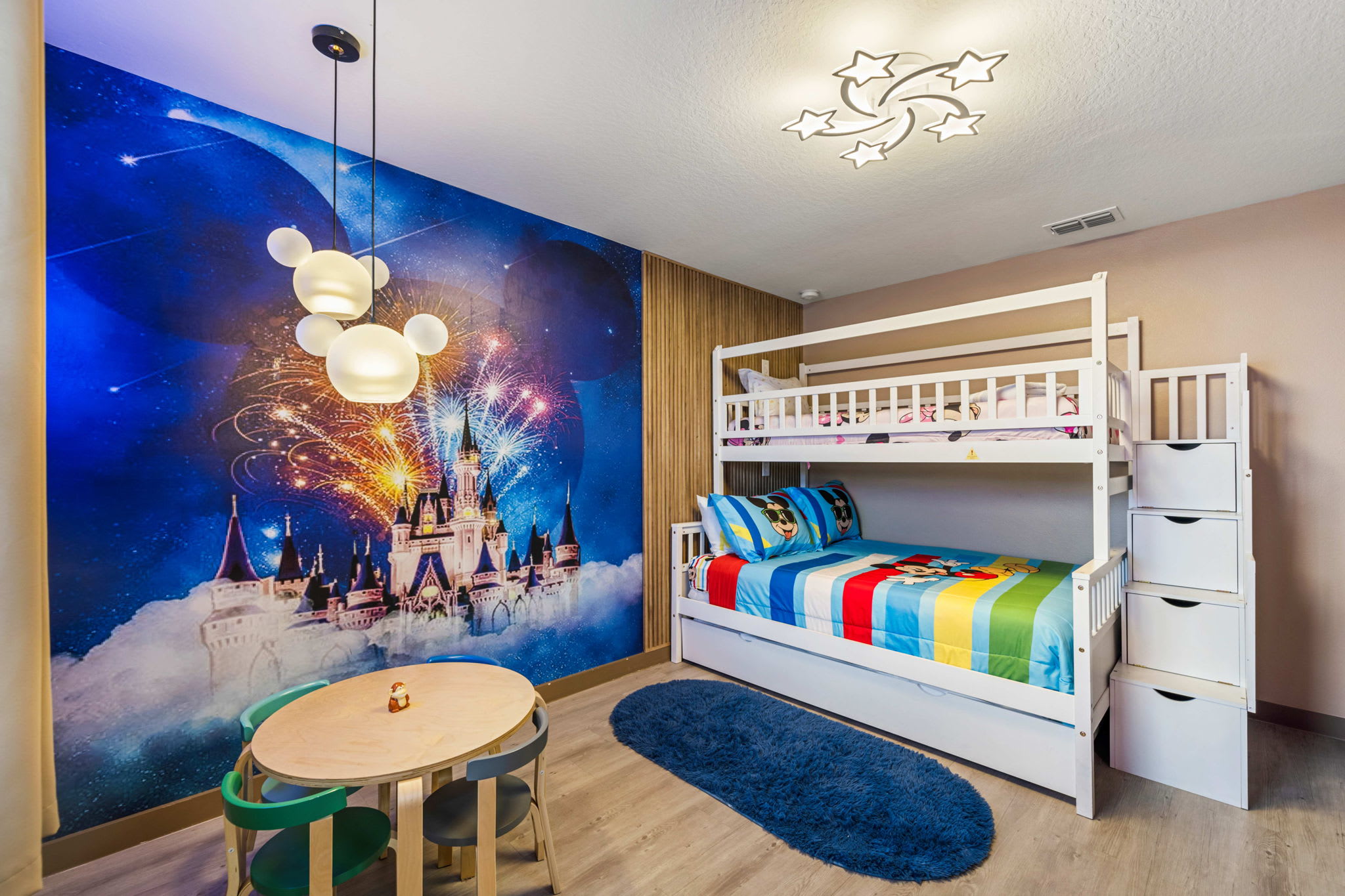 Cozy townhouse w/ heated pool & workspace