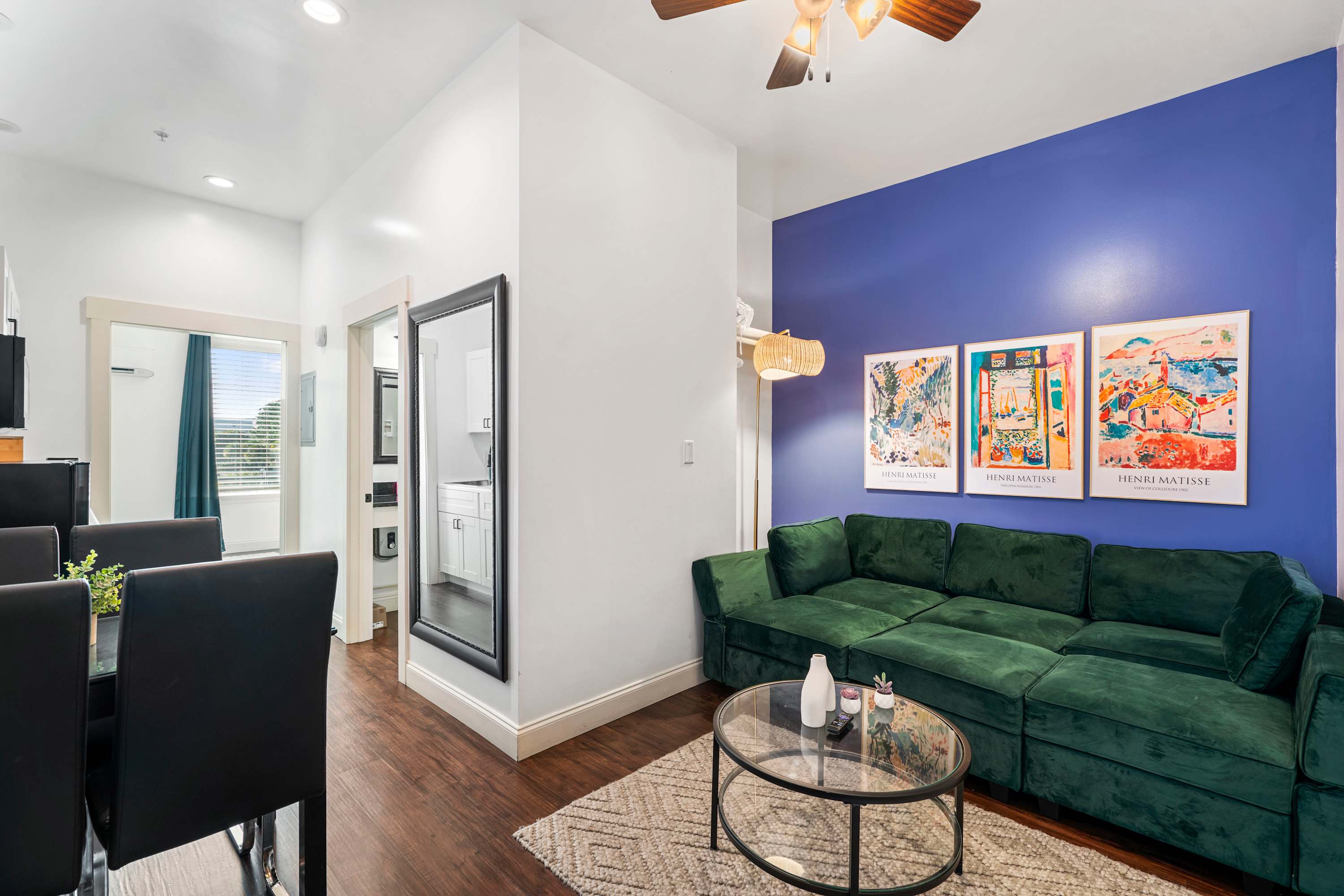 30A Inn Suites Superior Room King Queen 22