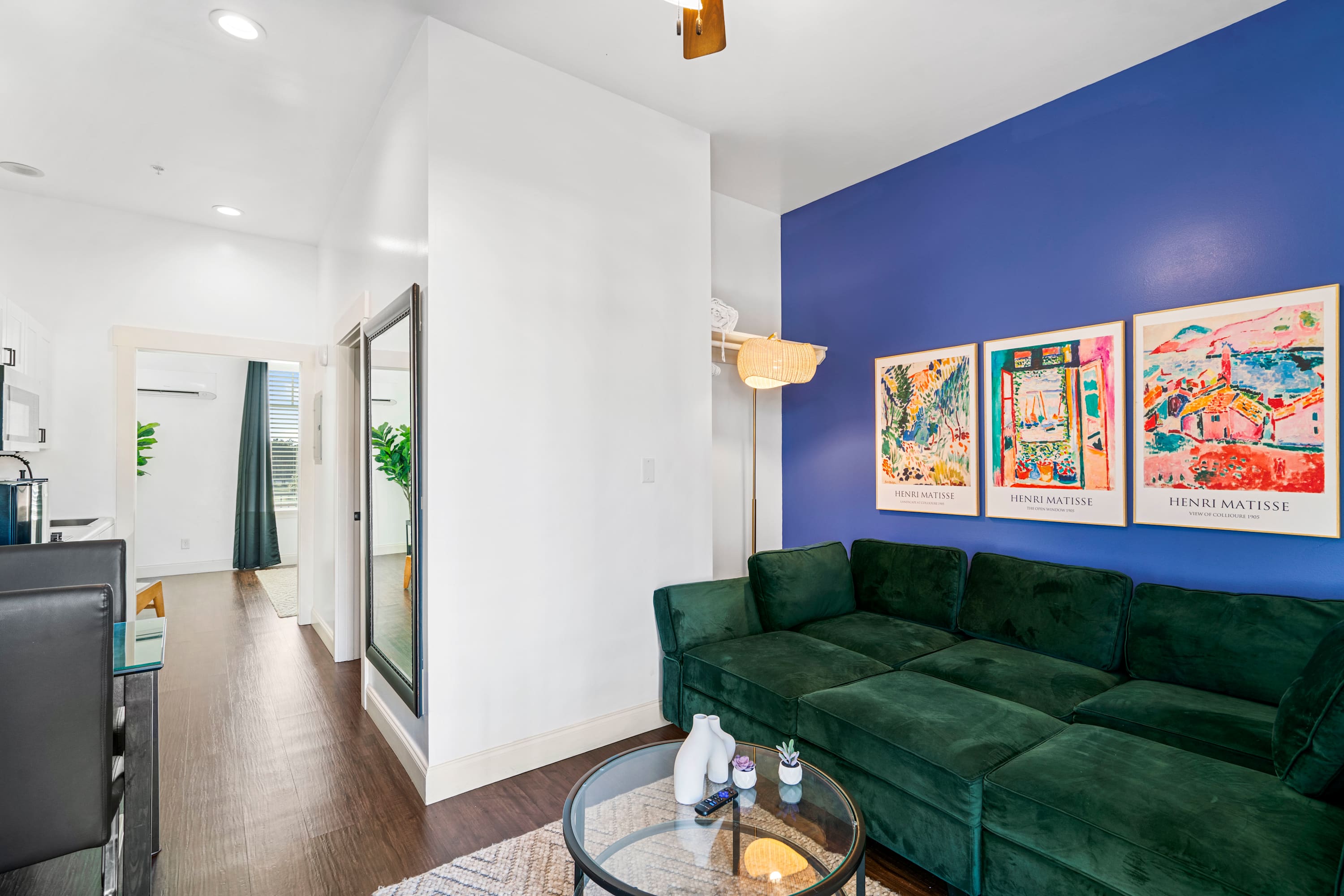 30A Inn Suites Superior Room King Queen 22 11