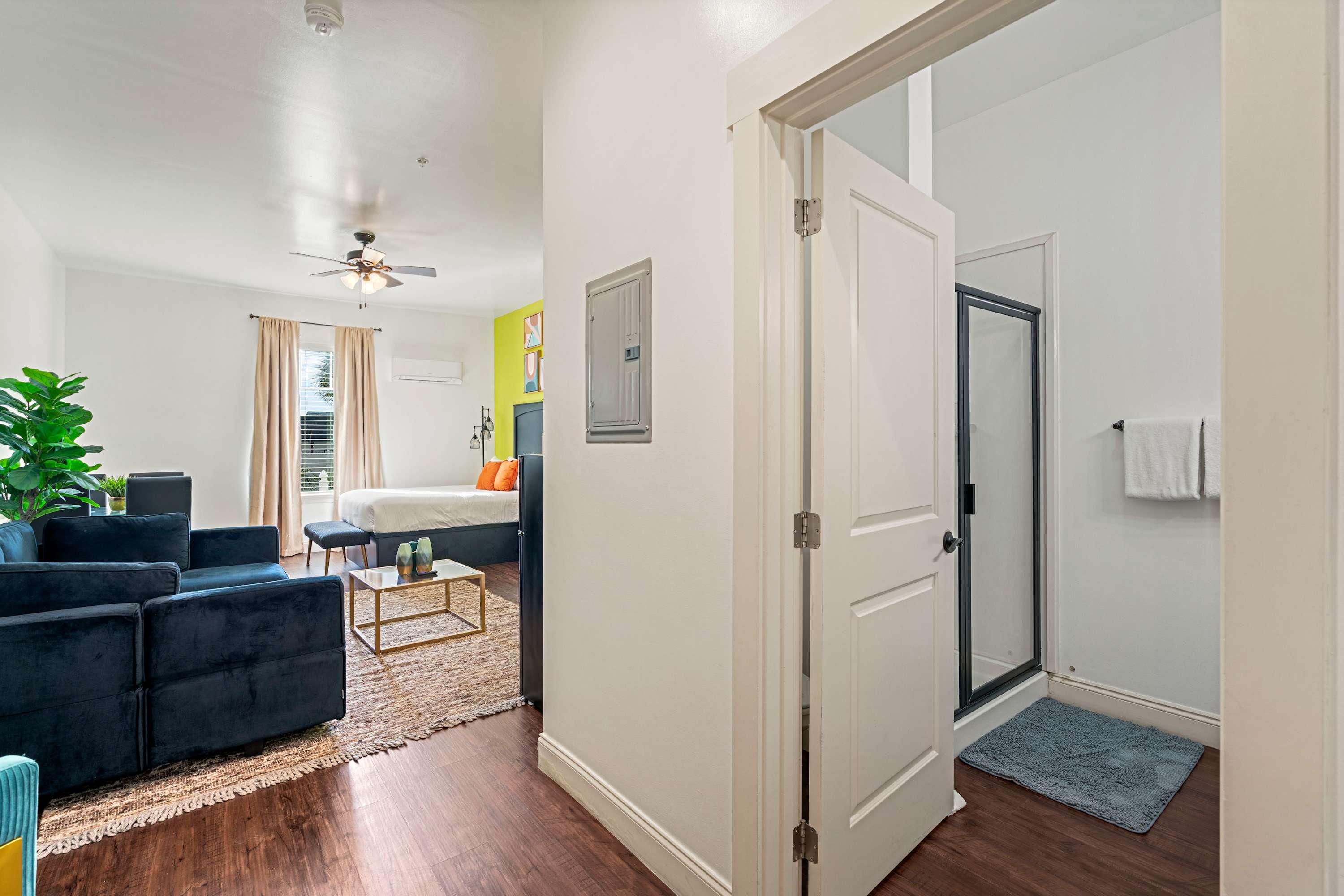 30A Inn Suites Signature Queen Studio 1