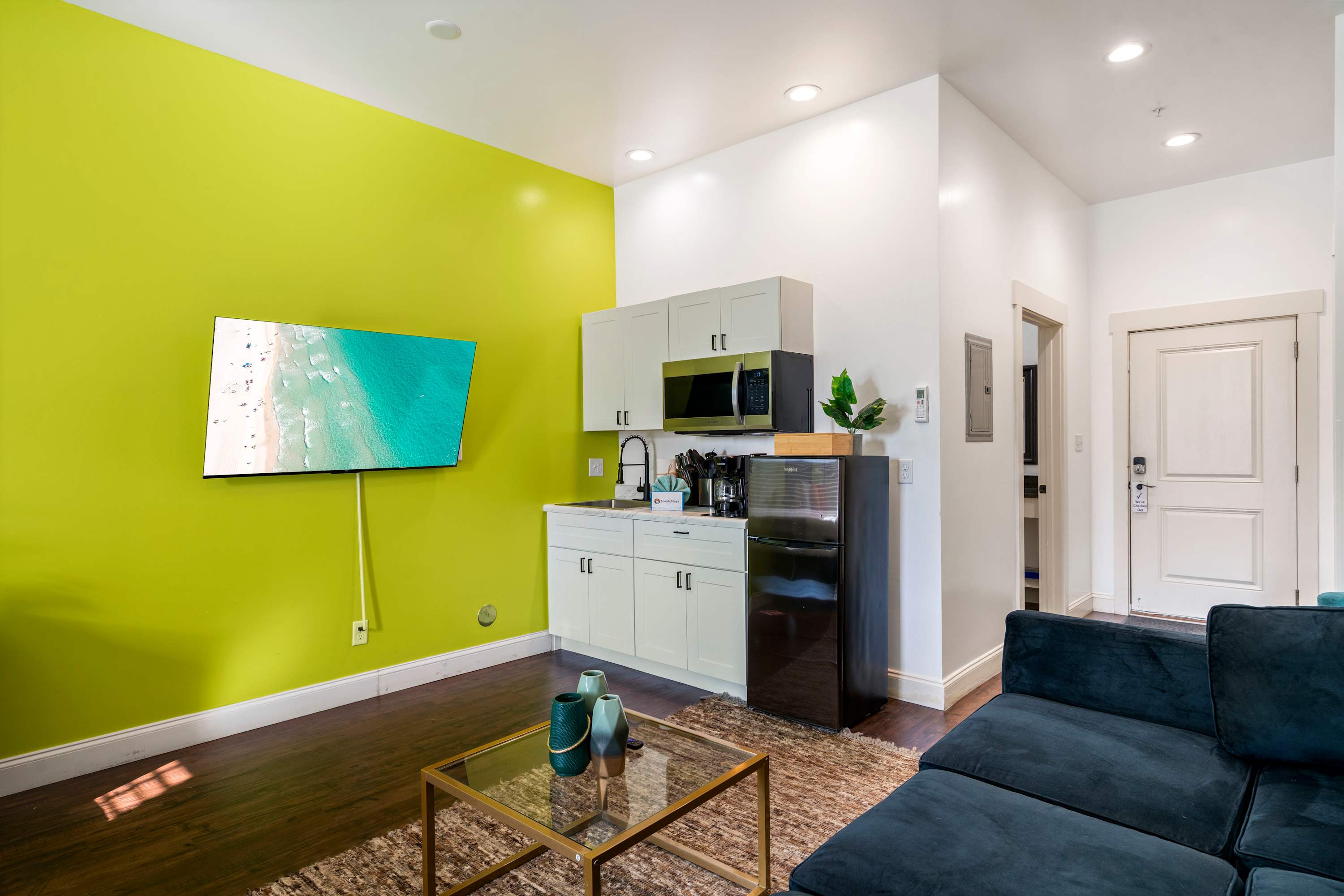 30A Inn Suites Signature Queen Studio 1 | Photo 4