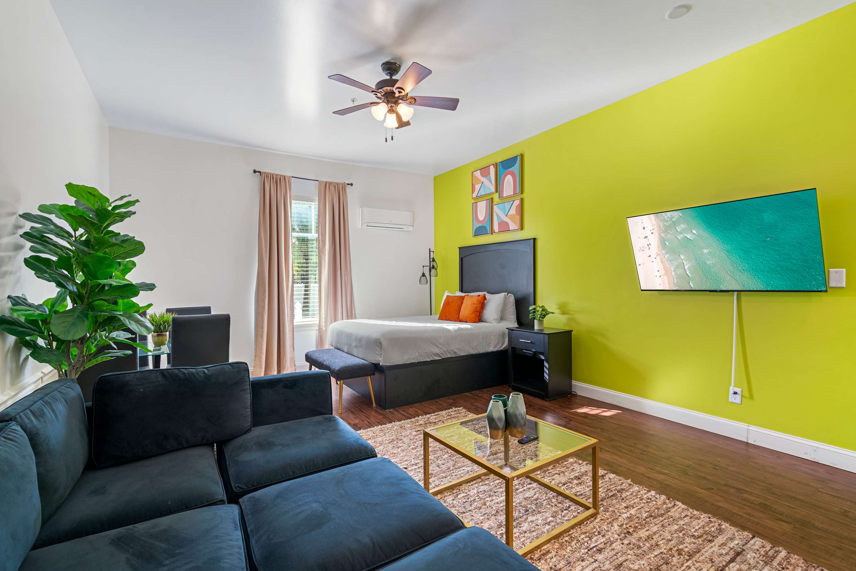 30A Inn Suites Signature Queen Studio 1 | Photo 3