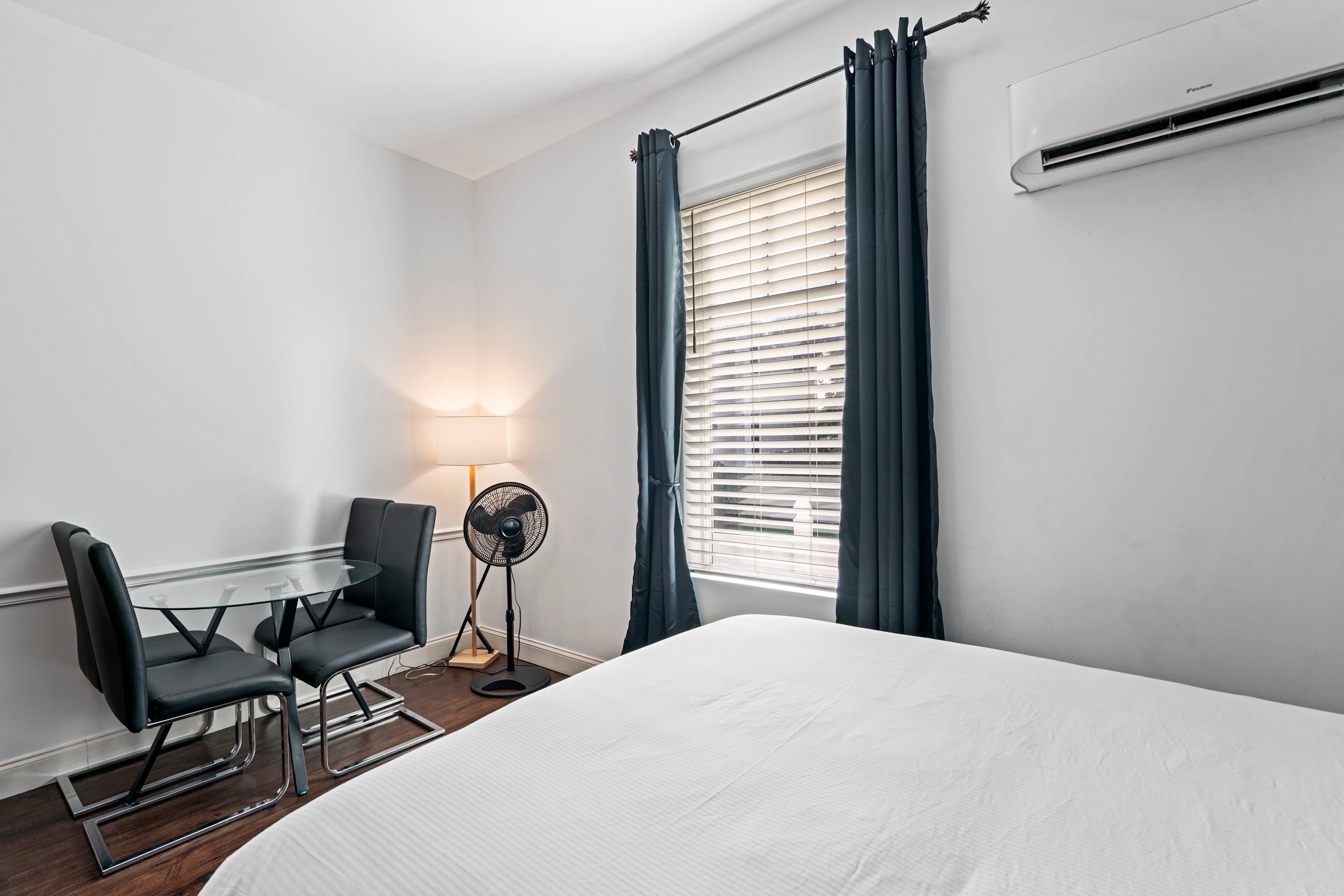 30A Inn Suites Signature Queen Studio 2 6