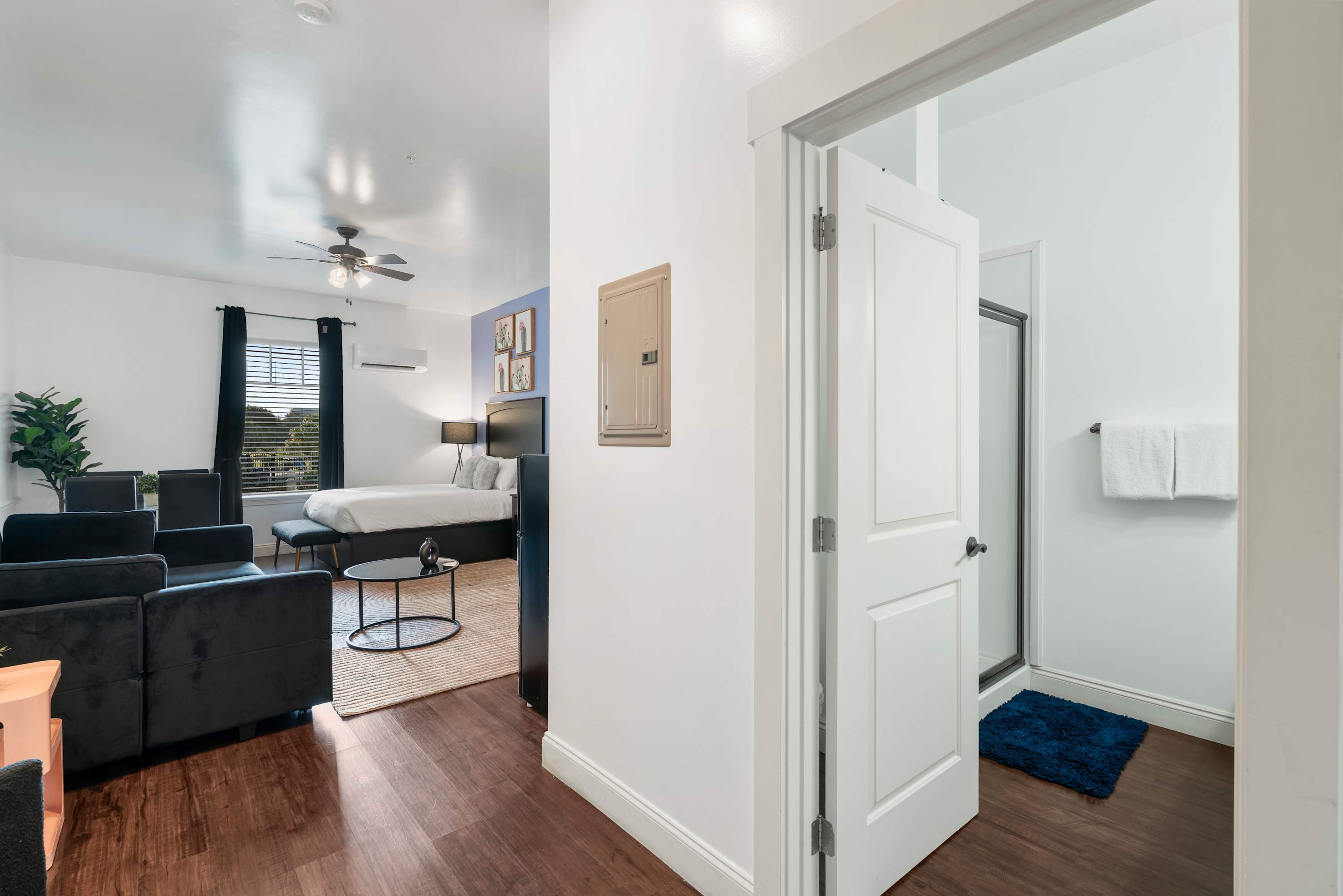 30A Inn Suites Signature Queen Studio 3