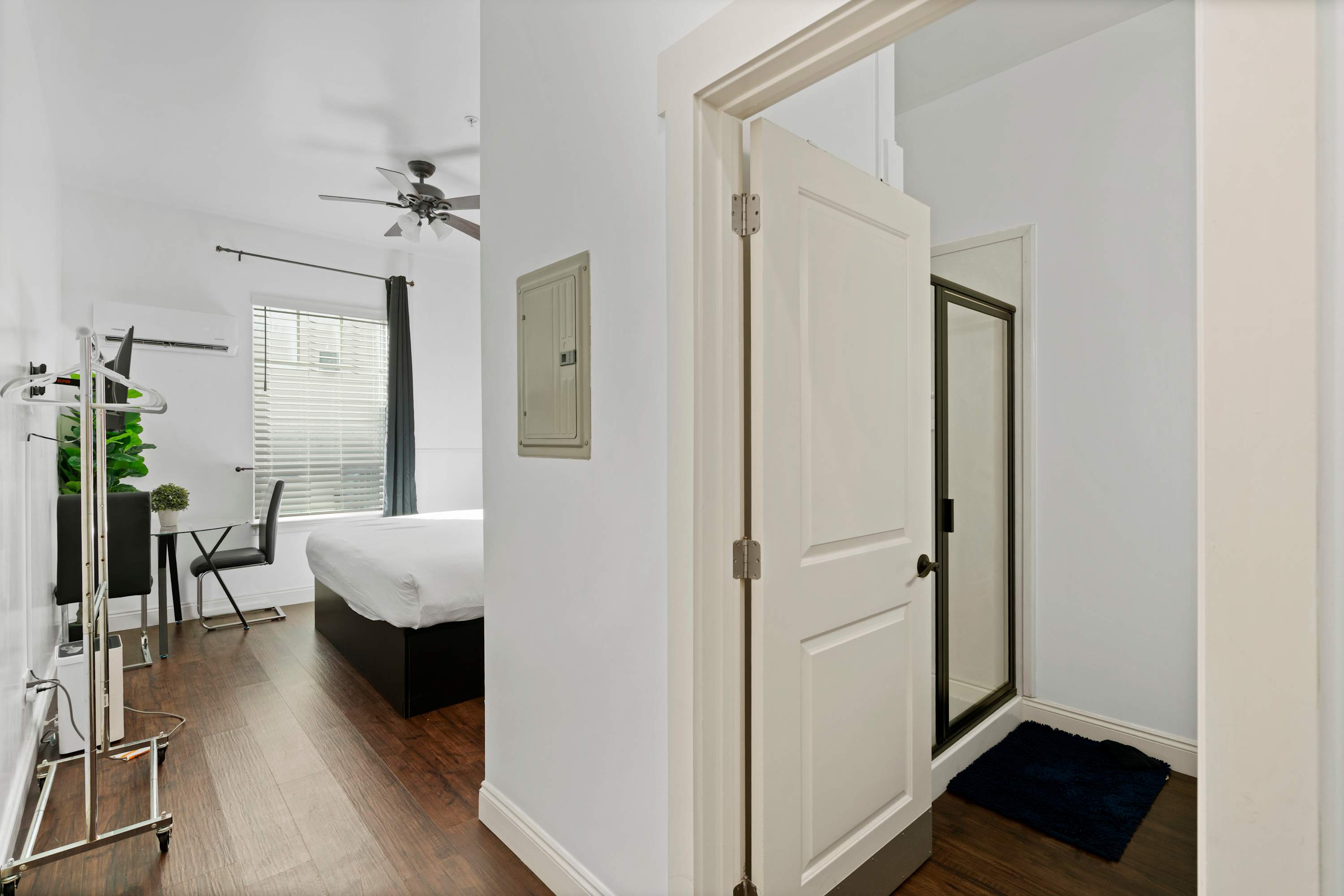 30A Inn Suites Signature King Standard 7