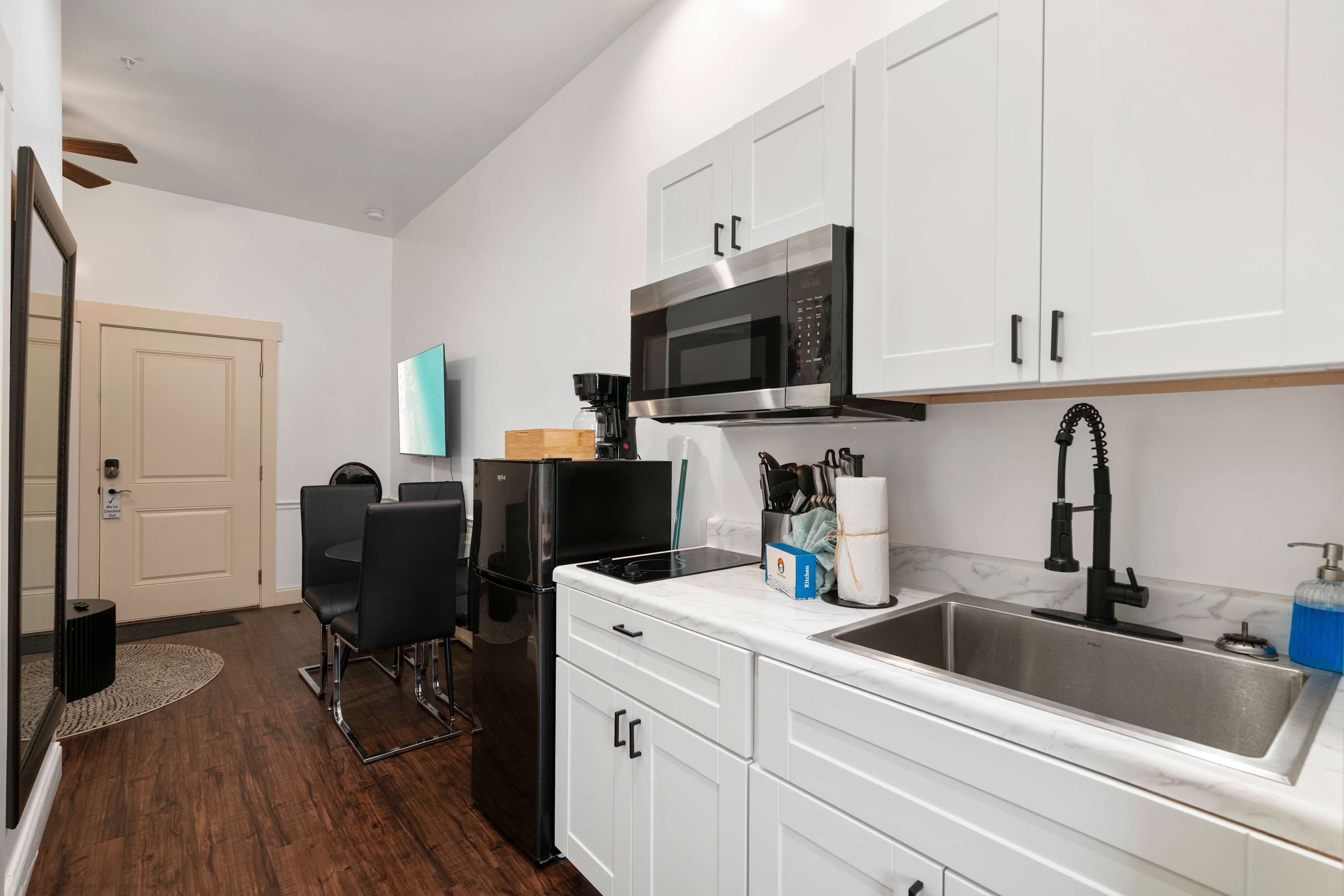 30A Inn Suites Superior Room King Queen 24 | Photo 6