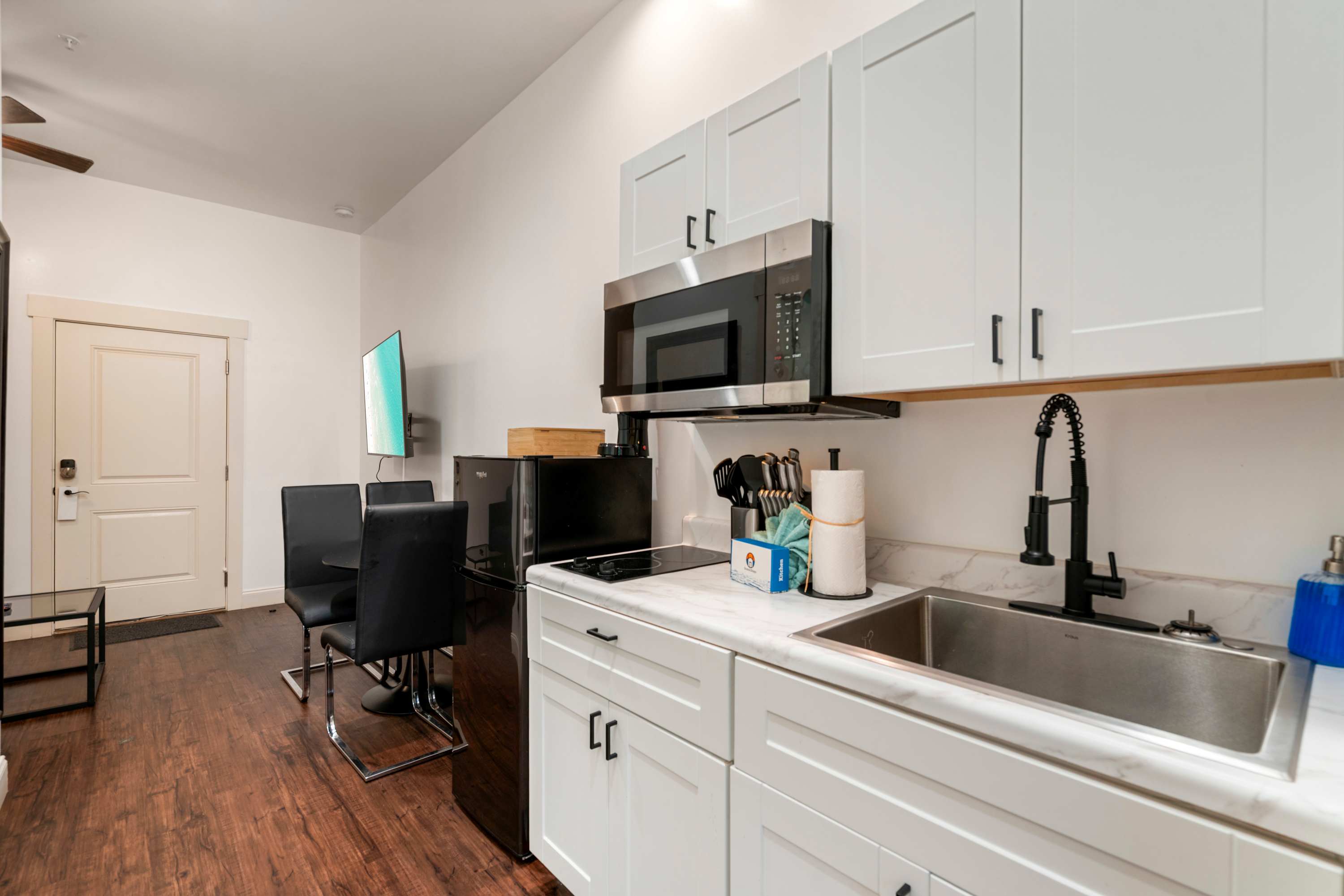 30A Inn Suites Superior Room King Queen 25 | Photo 6