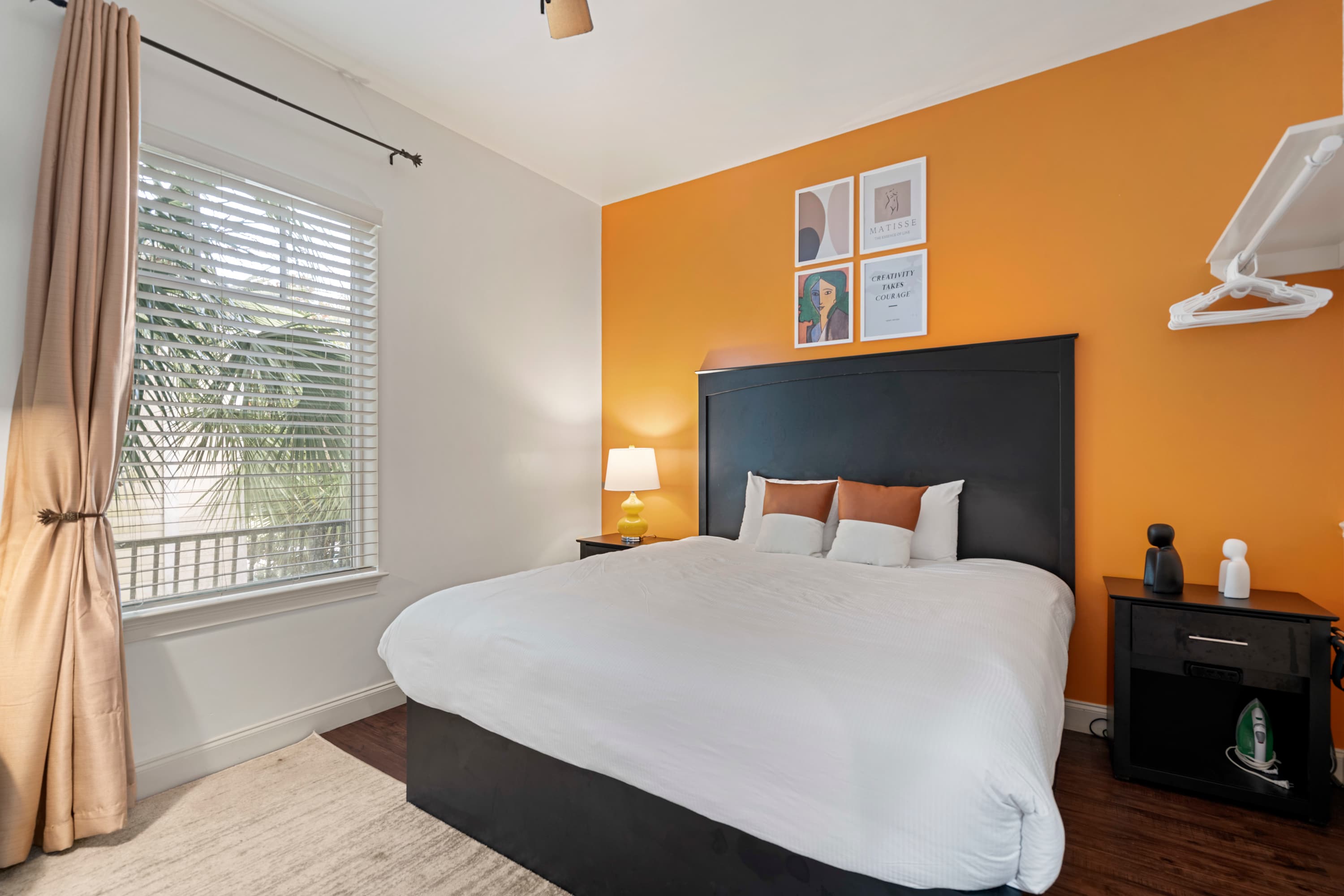 30A Inn Suites Superior Room King Queen 25 | Photo 9