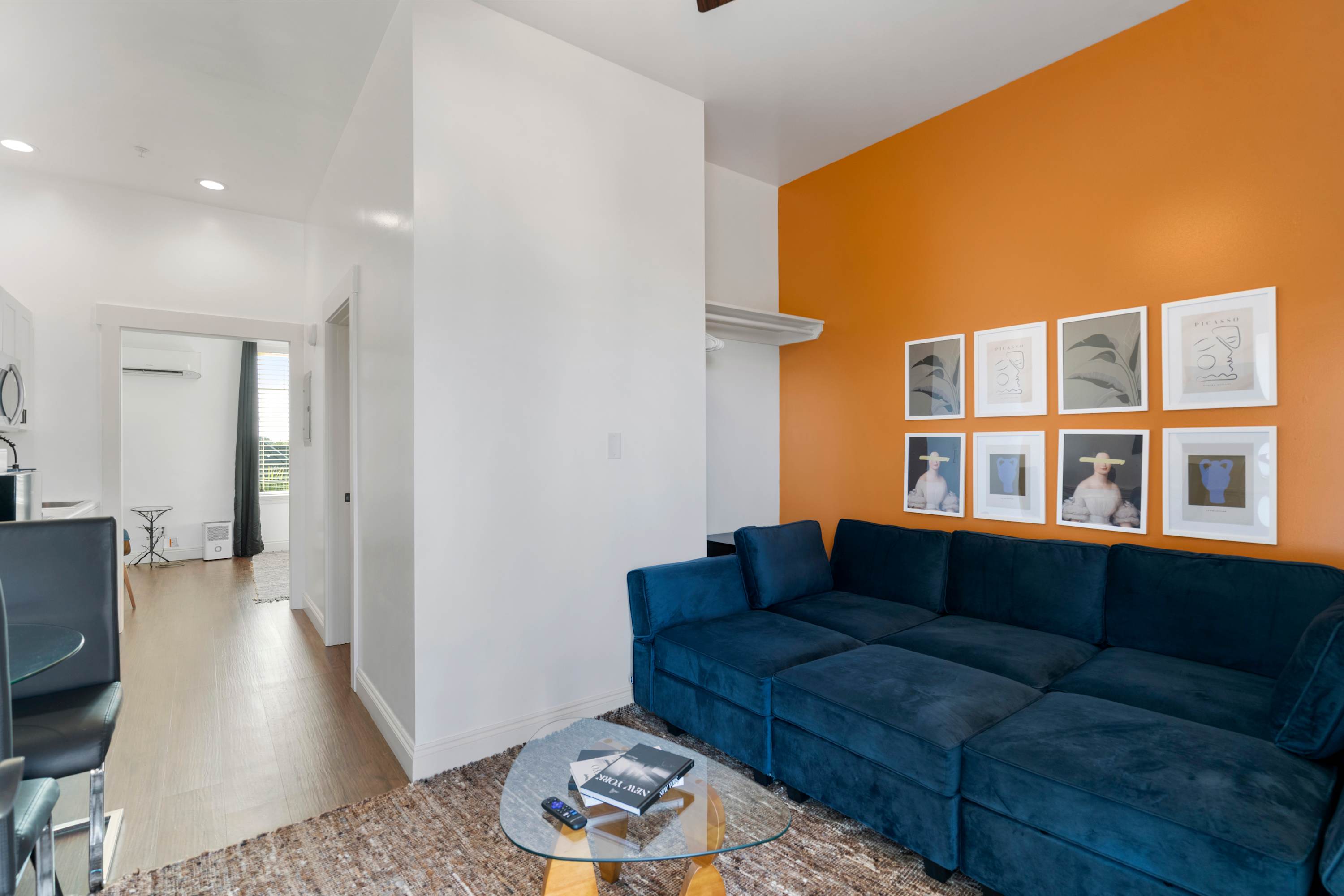 30A Inn Suites Superior Room King Queen 35