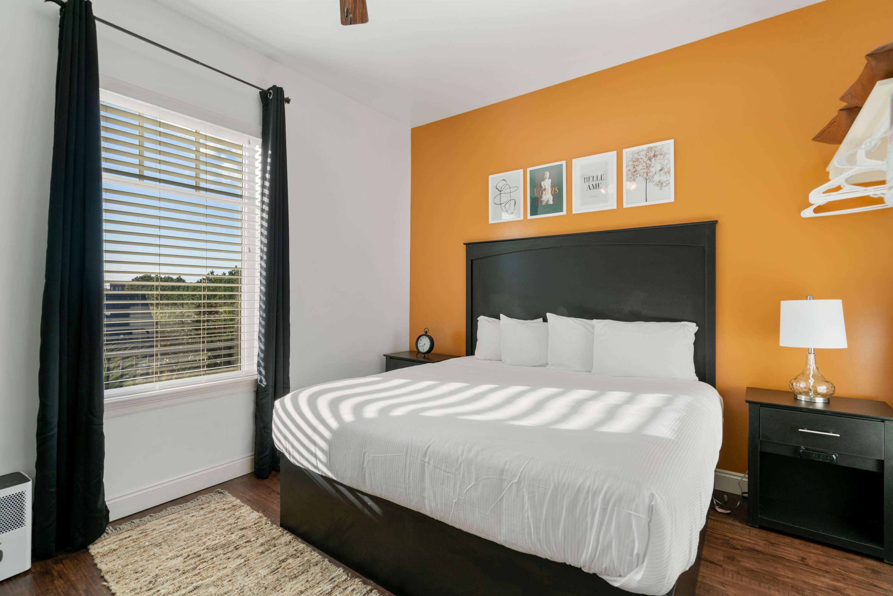 30A Inn Suites Superior Room King Queen 35 8