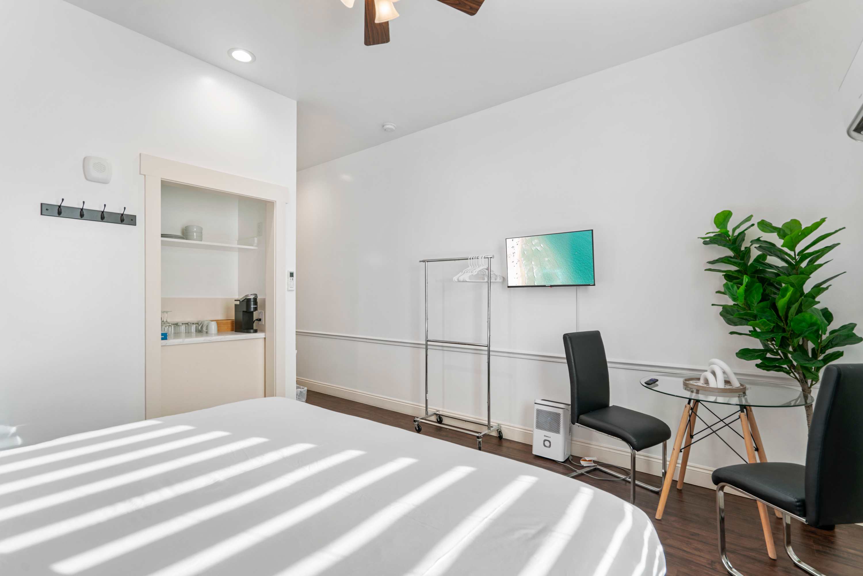 30A Inn Suites Signature King Standard 36 | Photo 5