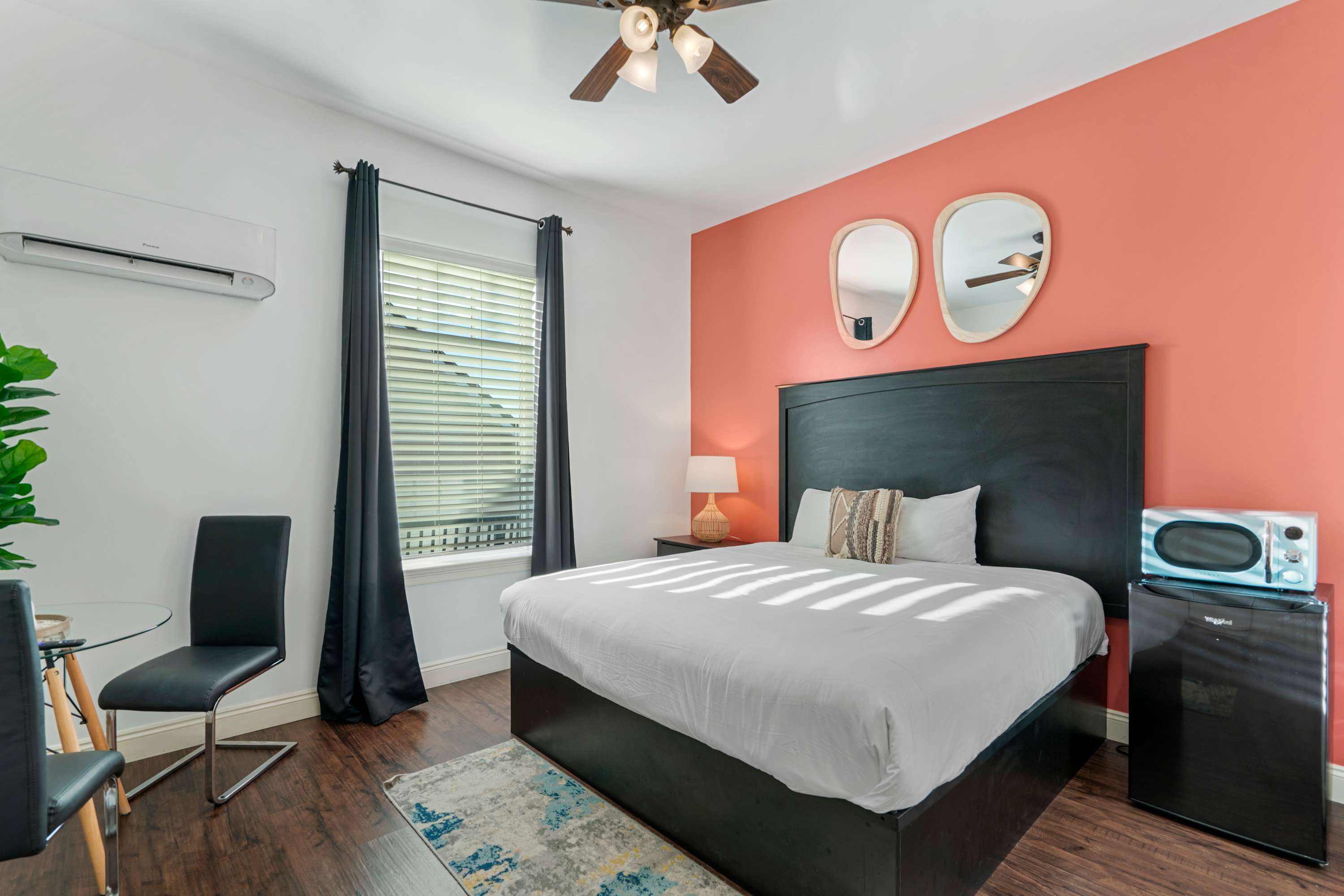 30A Inn Suites Signature King Standard 36 | Photo 3