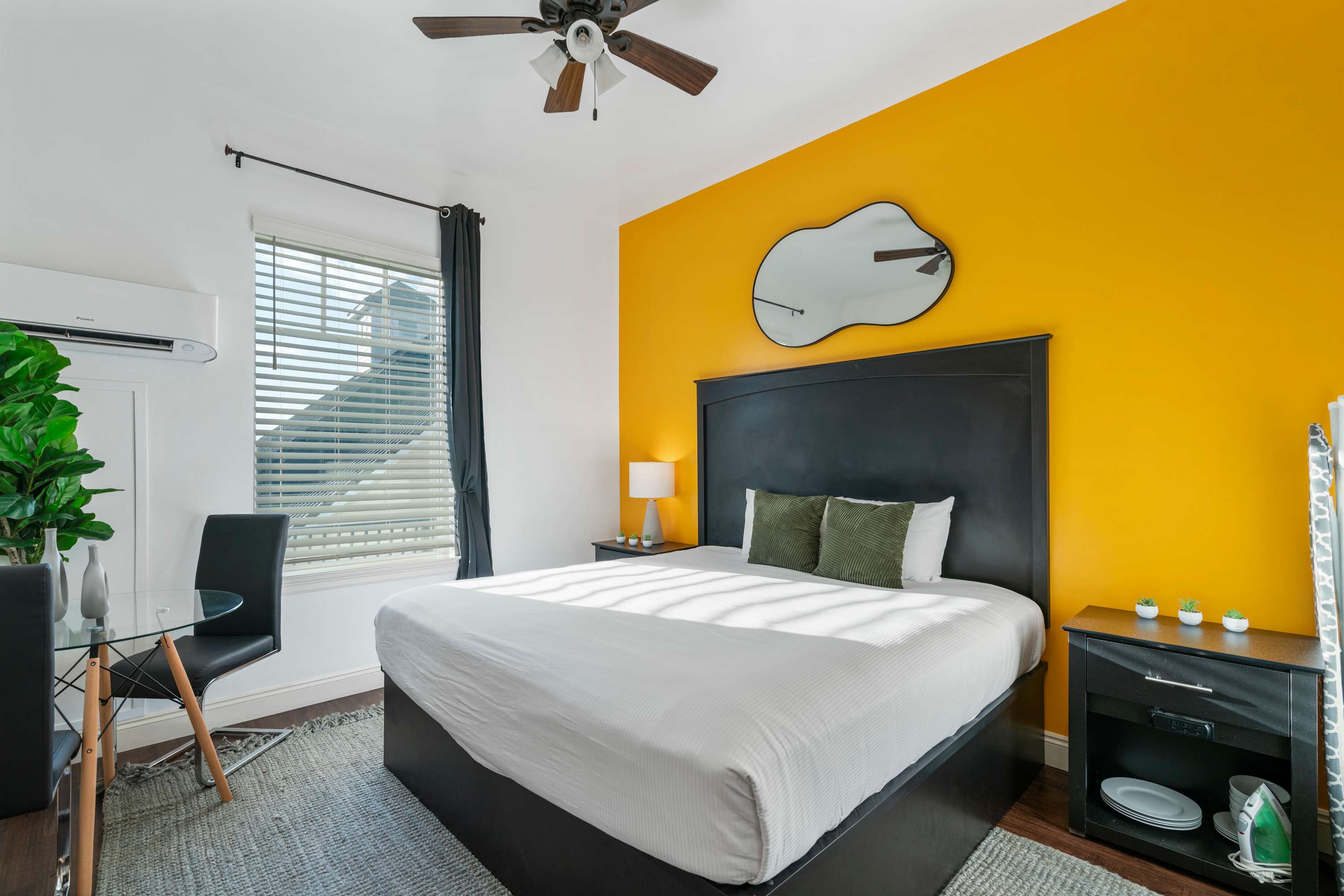 30A Inn Suites Signature King Standard 37 3