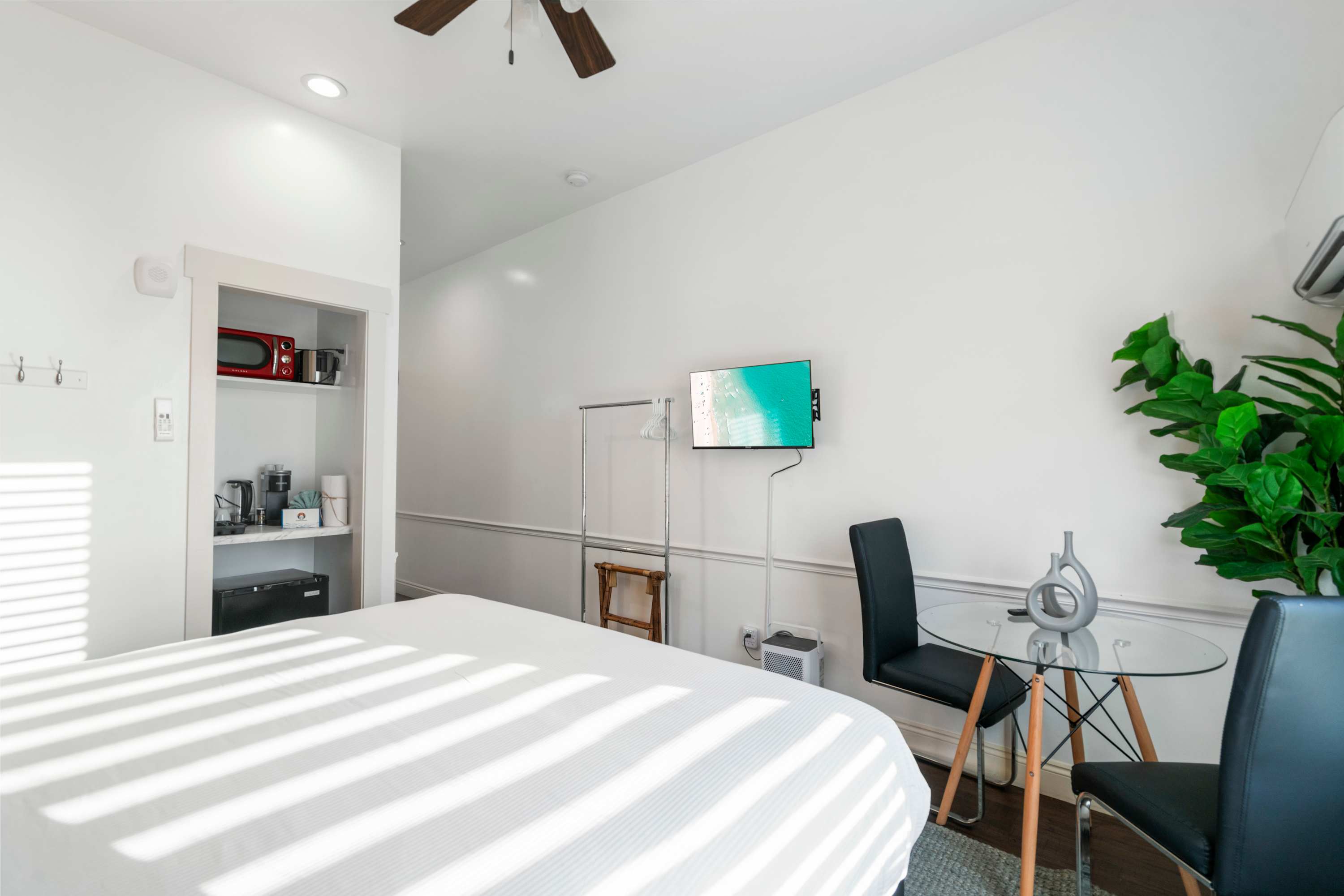 30A Inn Suites Signature King Standard 37 4