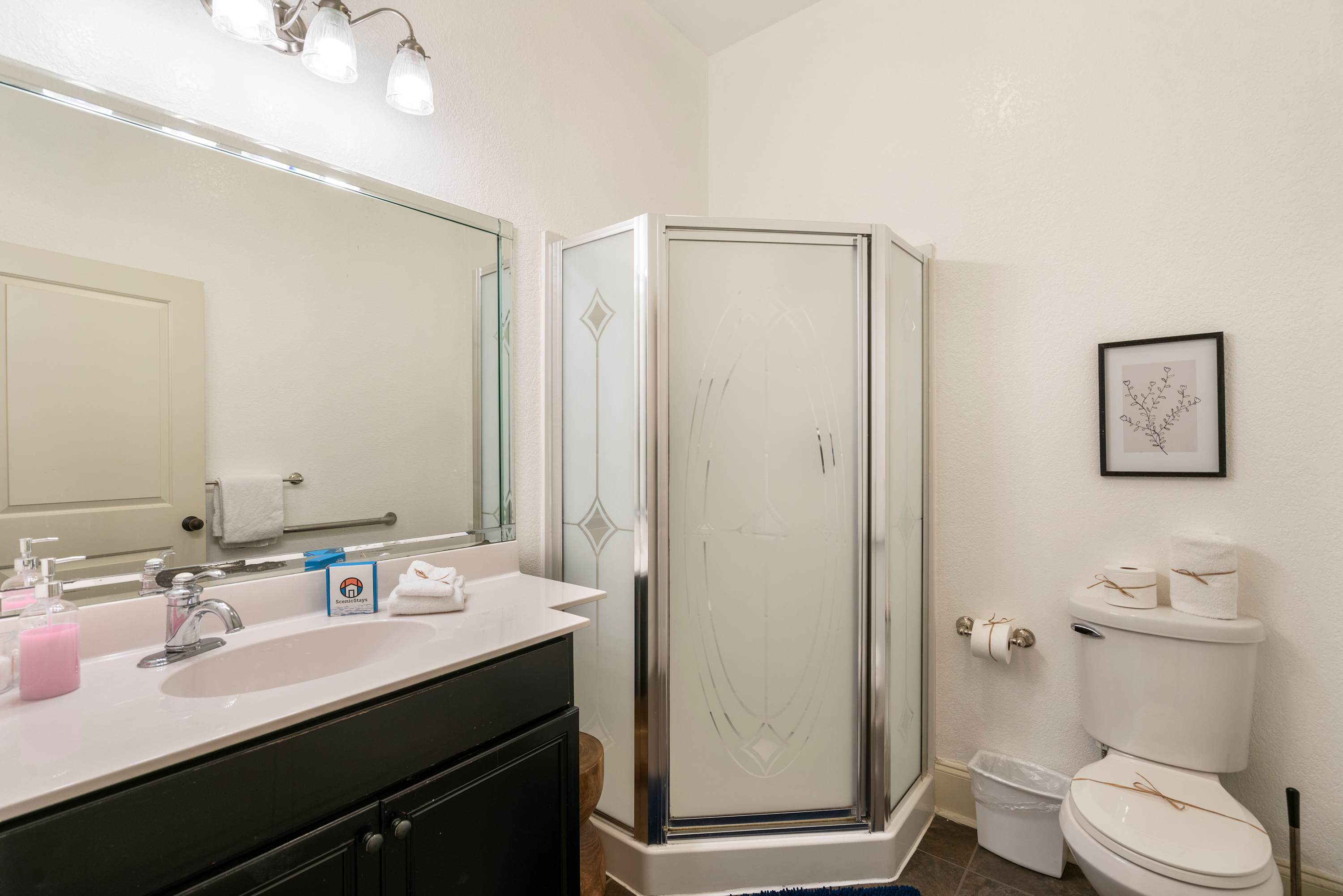 30A Inn Suites Uptown King Suite 101 | Photo 12
