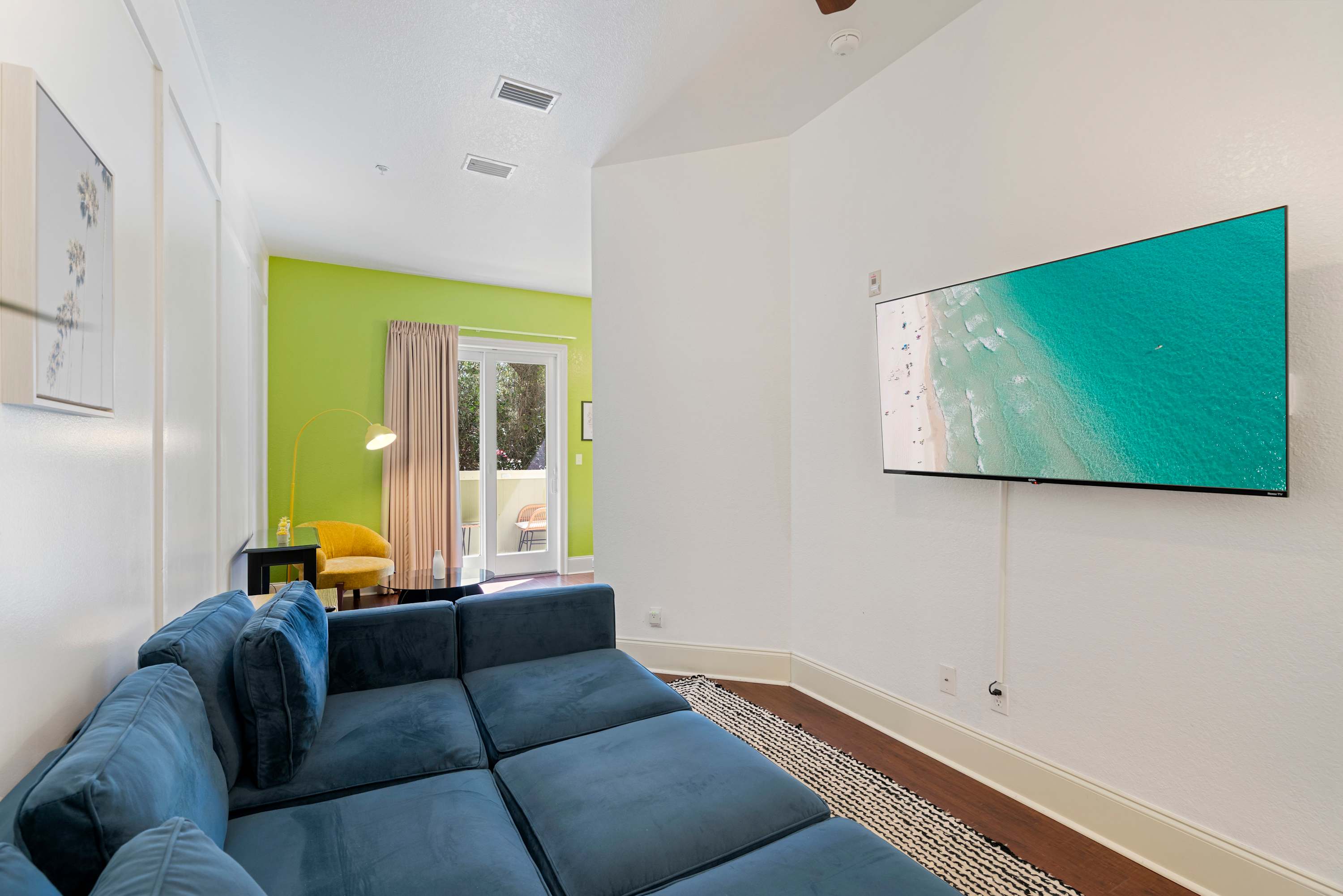 30A Inn Suites Studio King Suite 102 | Photo 4