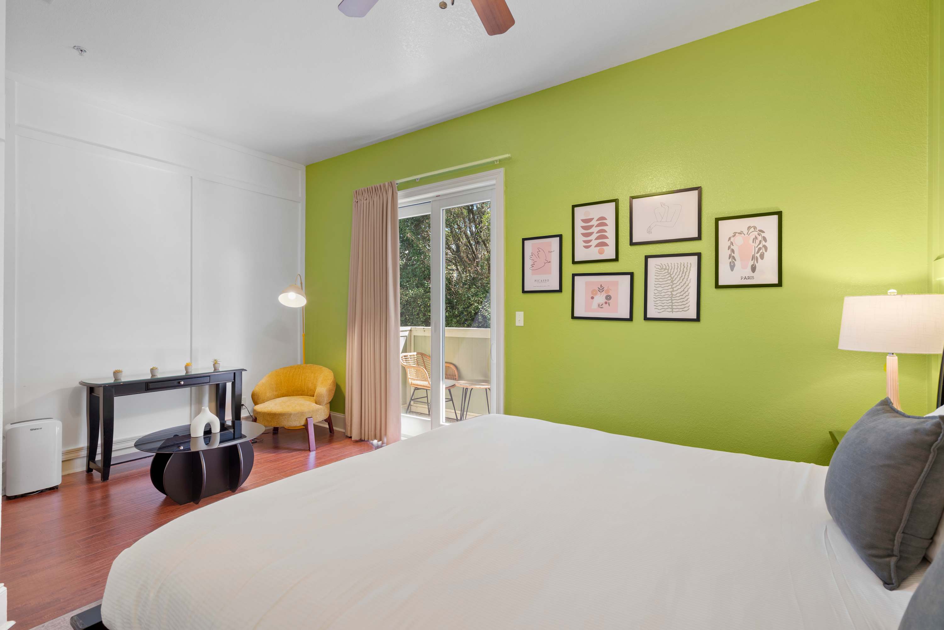 30A Inn Suites Studio King Suite 102 | Photo 8