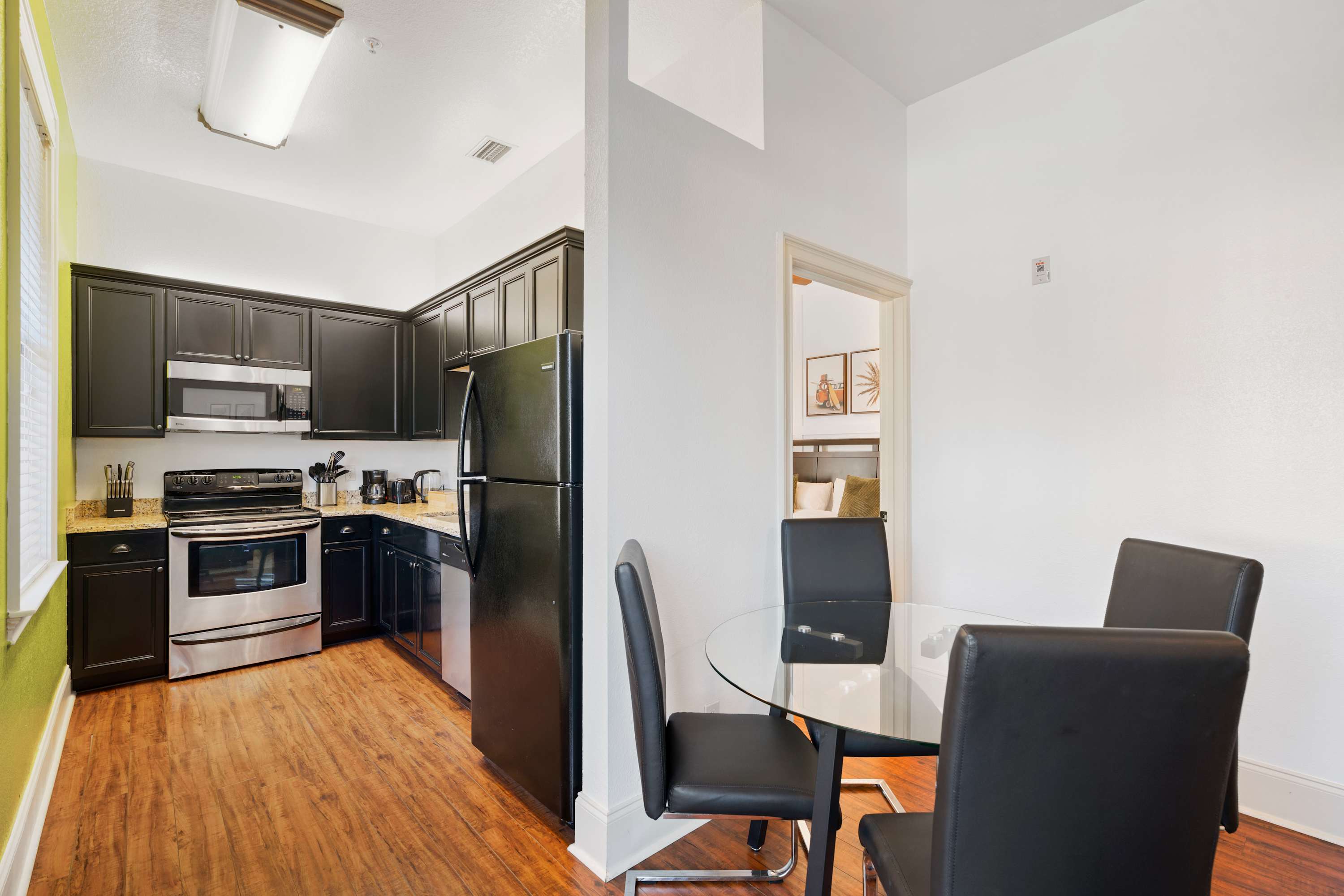 30A Inn Suites Signature King Suite 103 | Photo 5