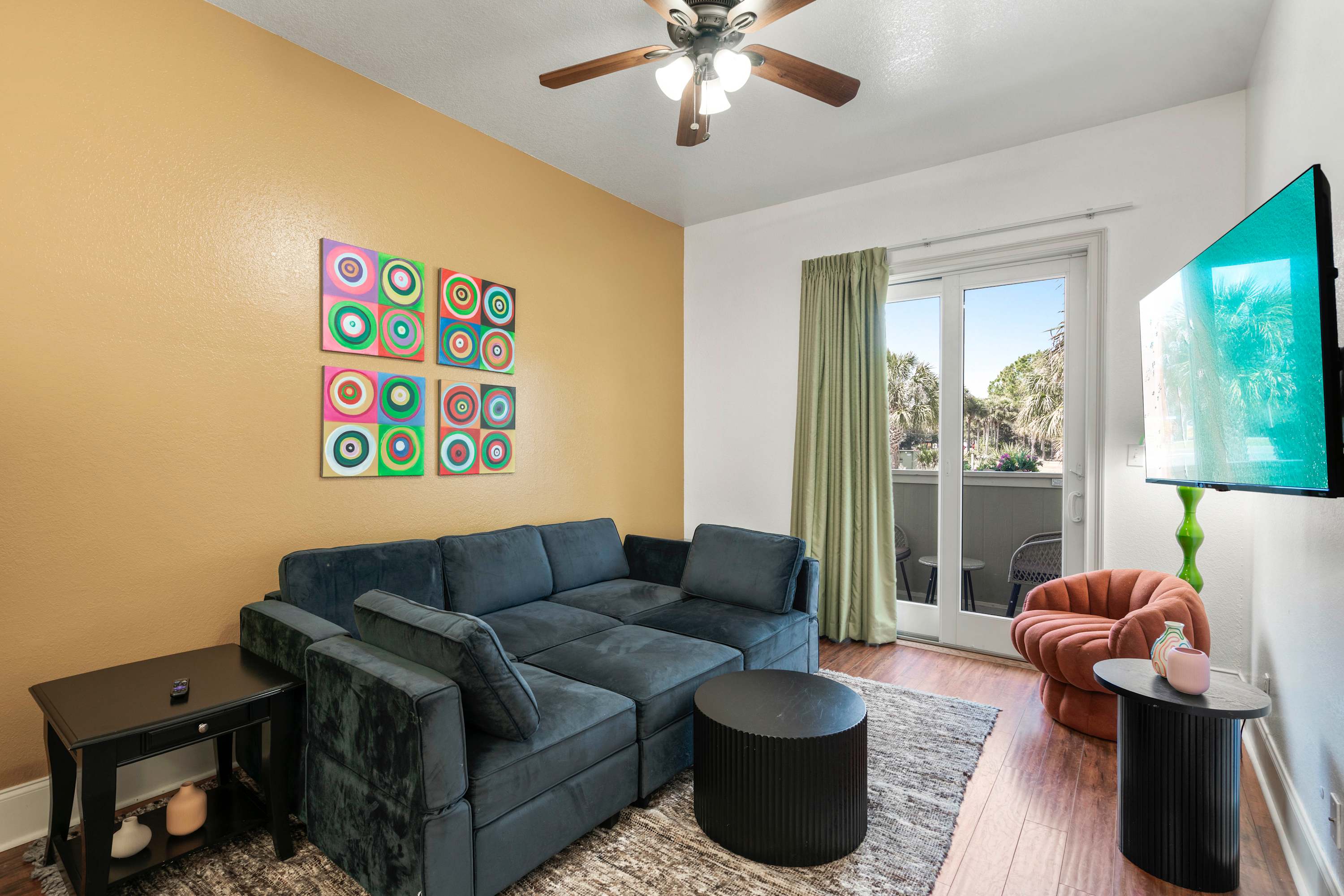 30A Inn Suites Signature King Suite 105 | Photo 4