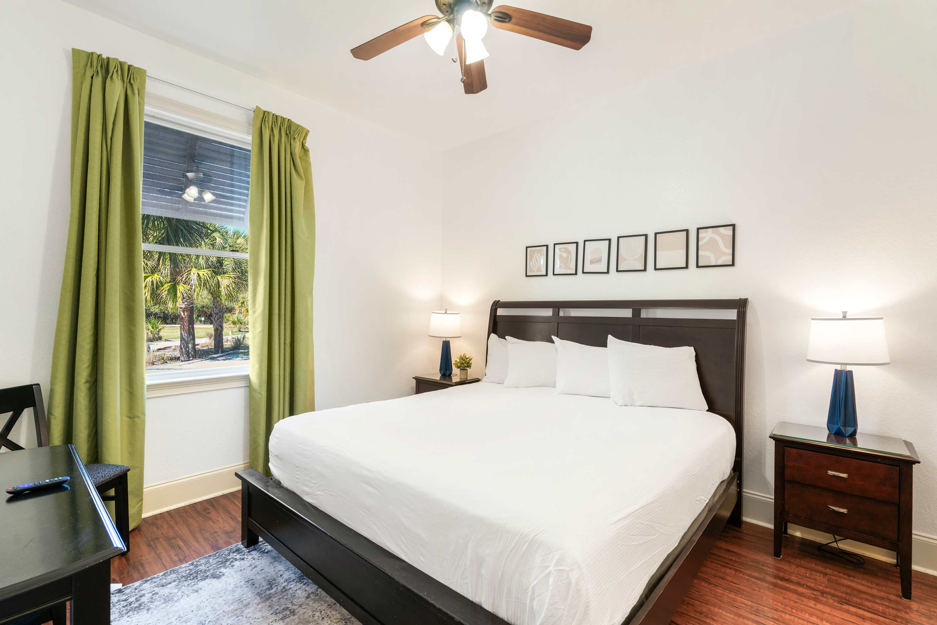 30A Inn Suites Signature King Suite 105 | Photo 6