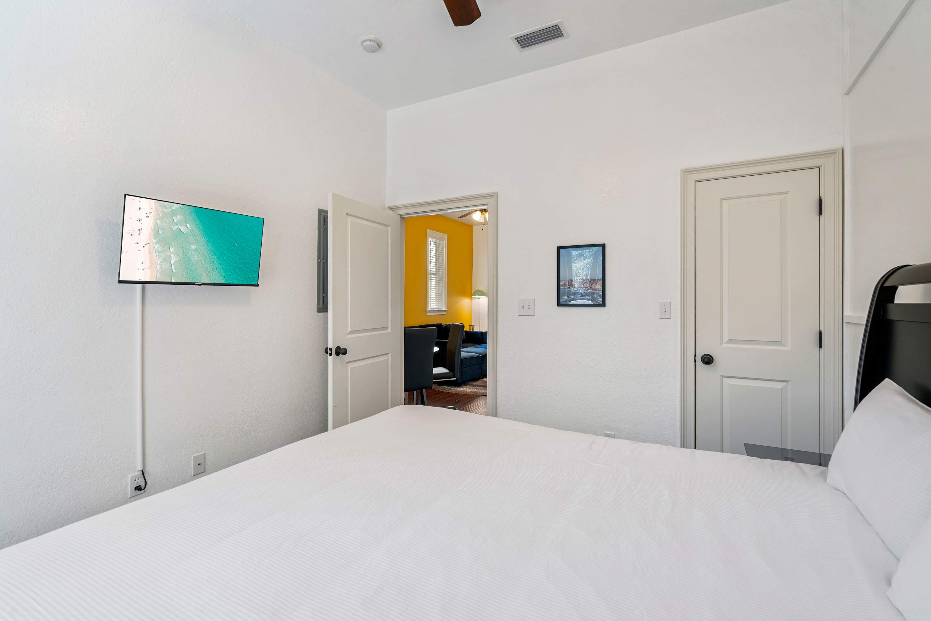 30A Inn Suites Uptown King Suite 201 10