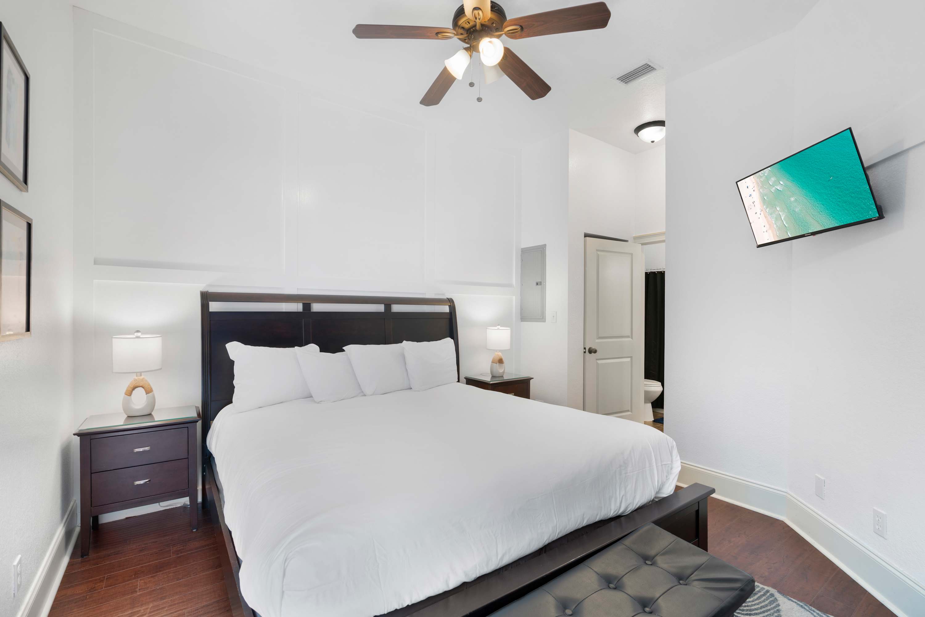 30A Inn Suites Studio King Suite 202 | Photo 6