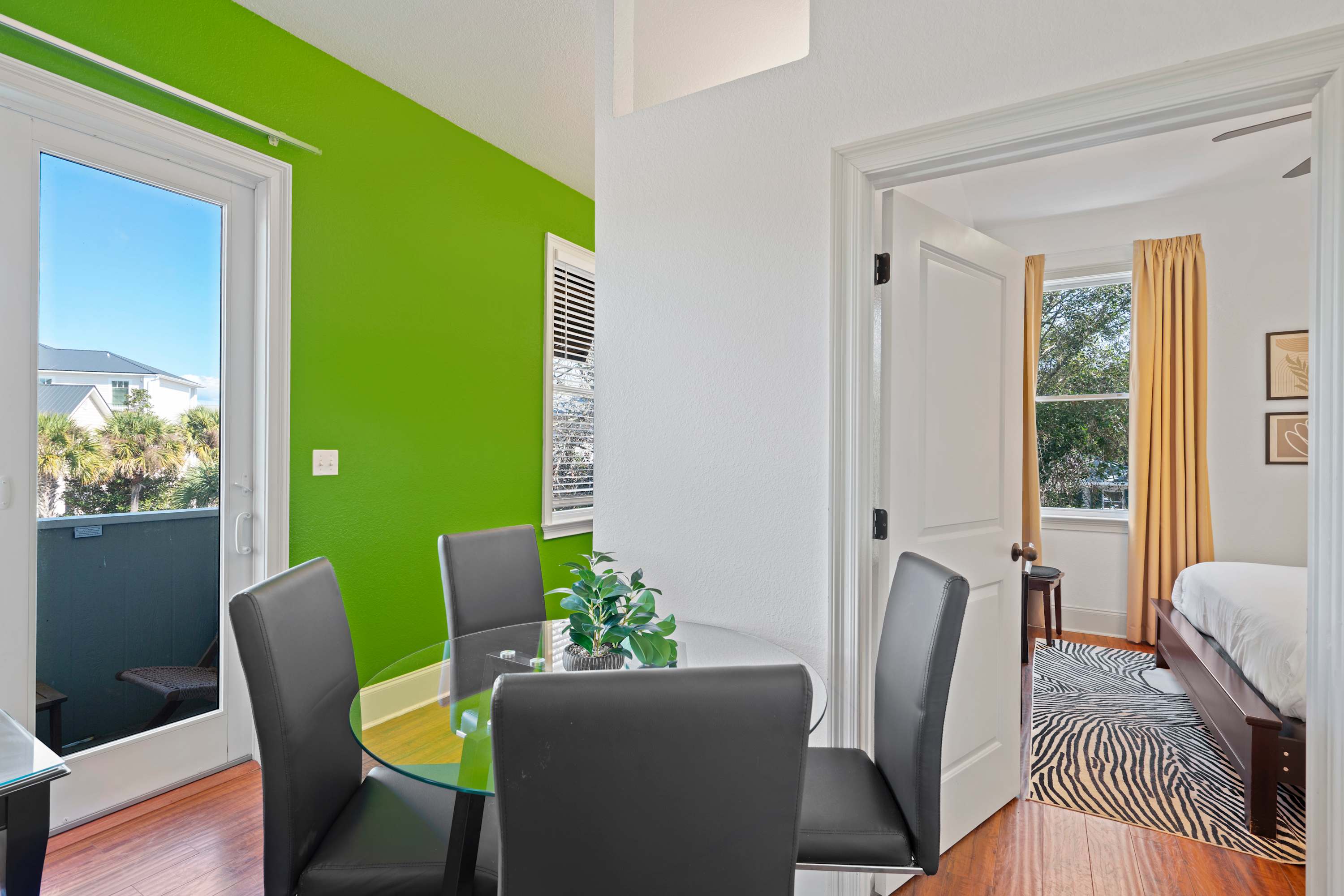 30A Inn Suites Signature King Suite 203 | Photo 5