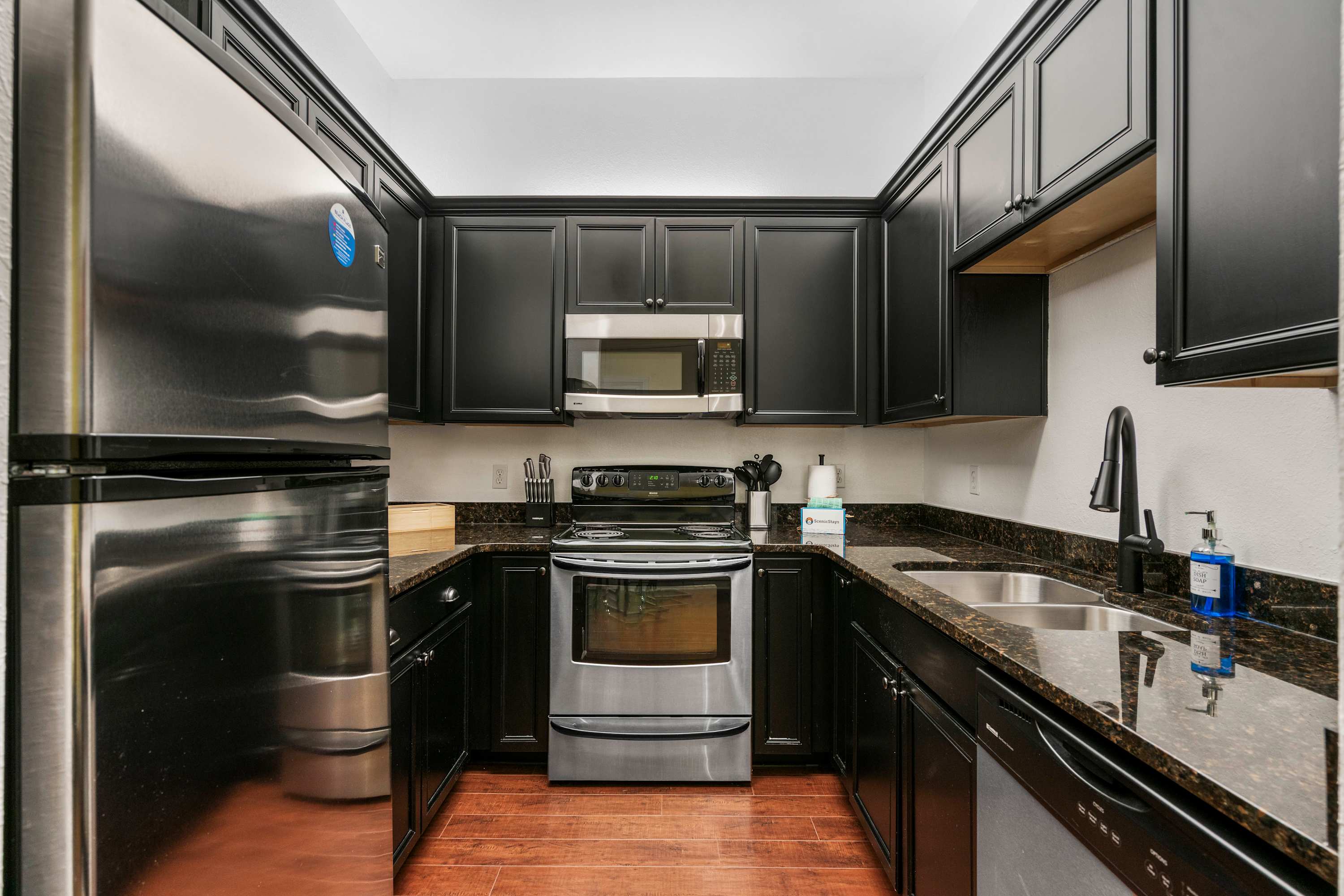 30A Inn Suites Studio King Suite 302 | Photo 3