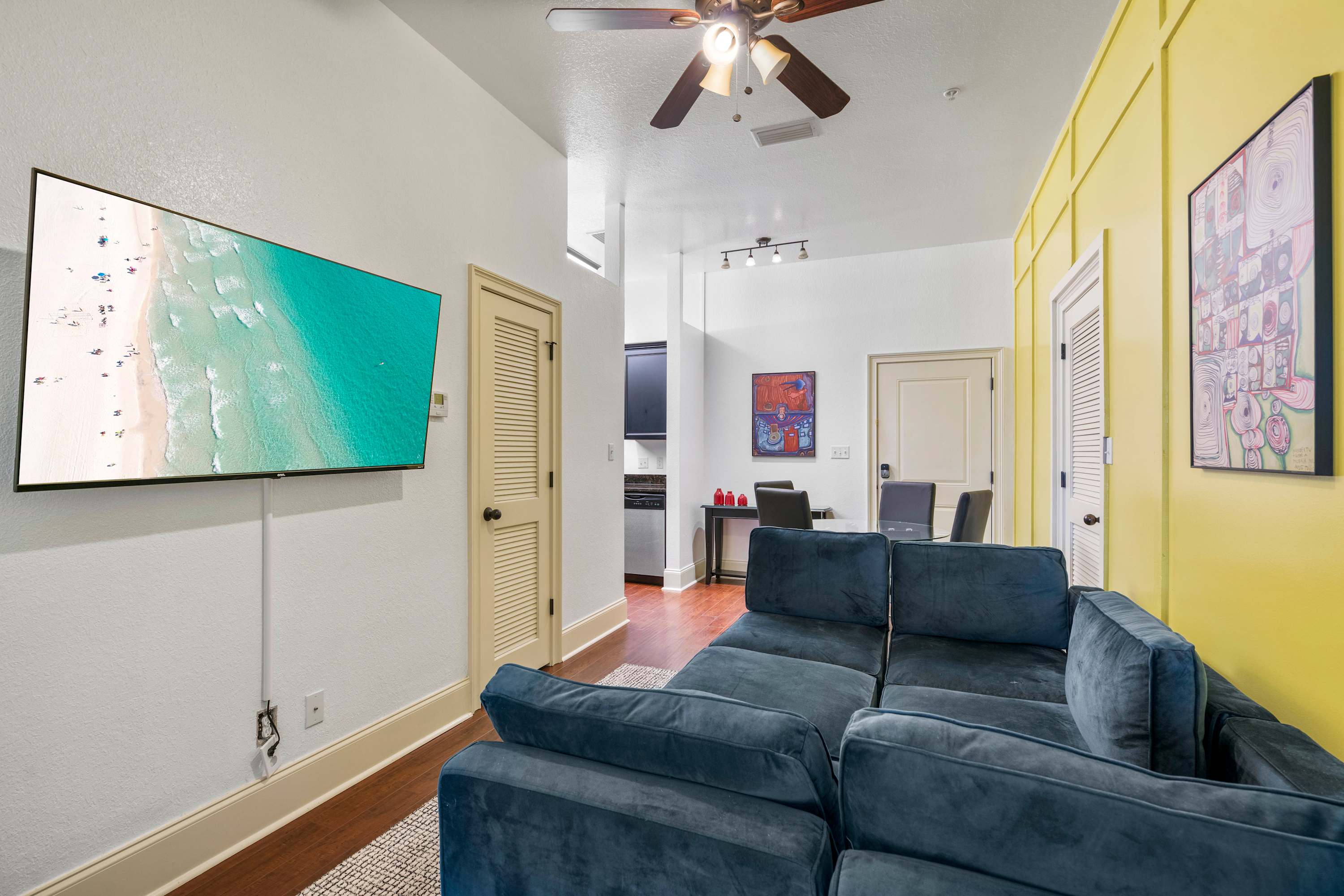 30A Inn Suites Studio King Suite 302 | Photo 5