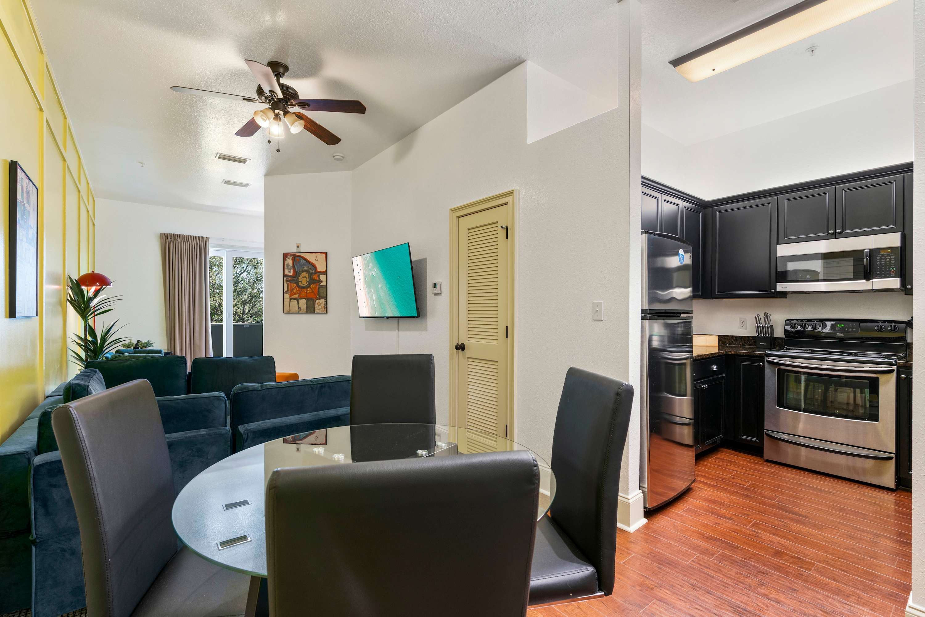 30A Inn Suites Studio King Suite 302