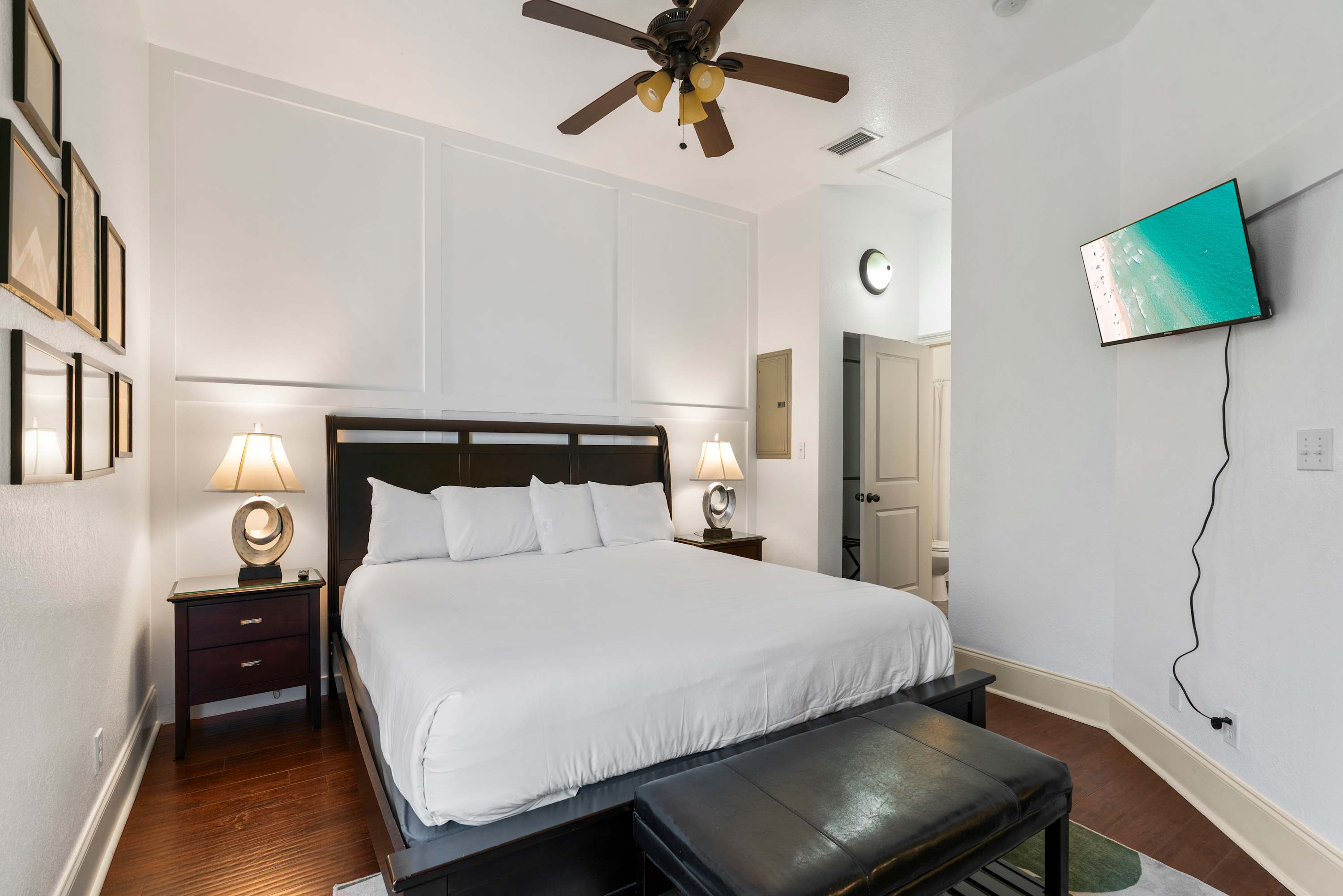 30A Inn Suites Studio King Suite 302 | Photo 6