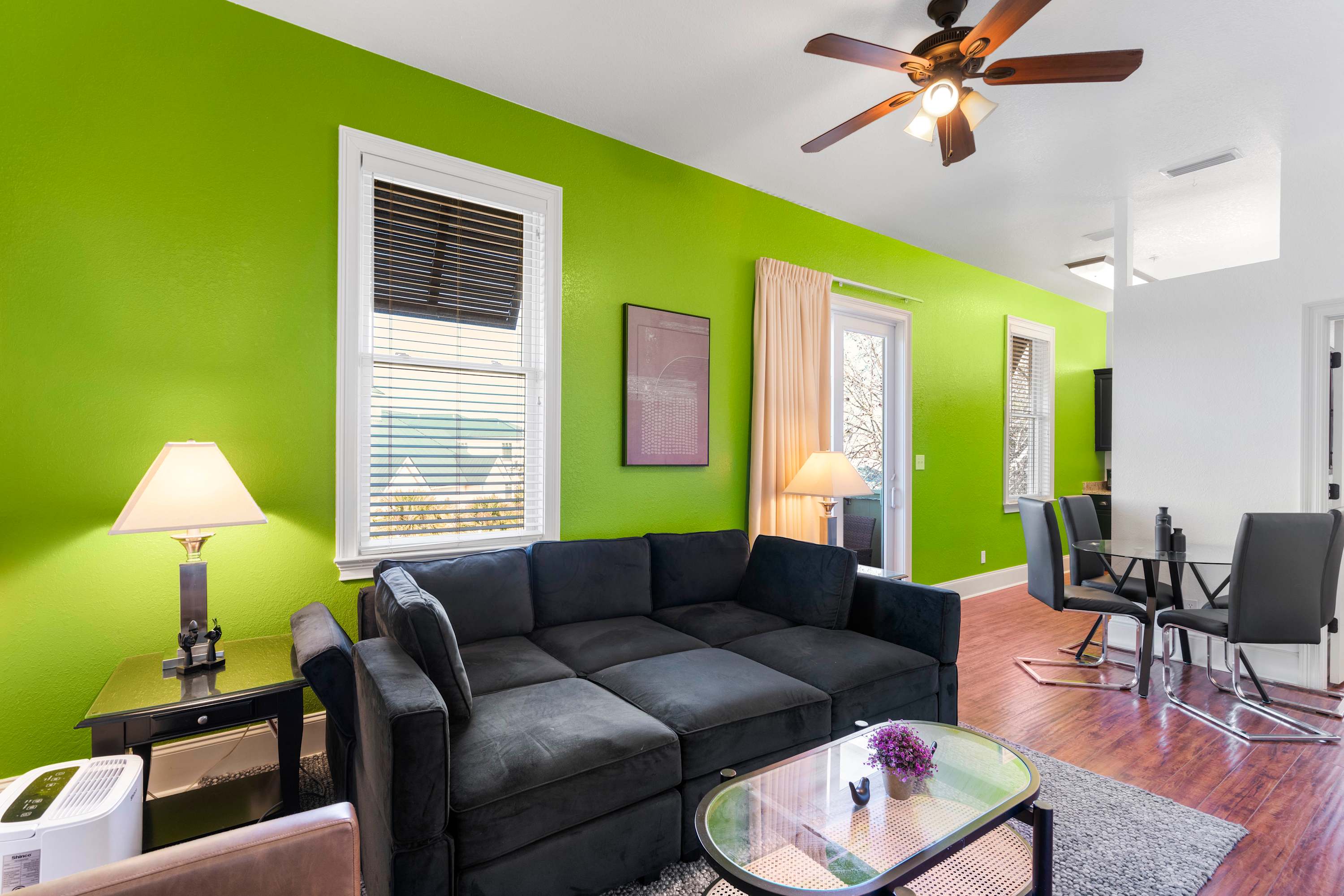 30A Inn Suites Signature King Suite 303