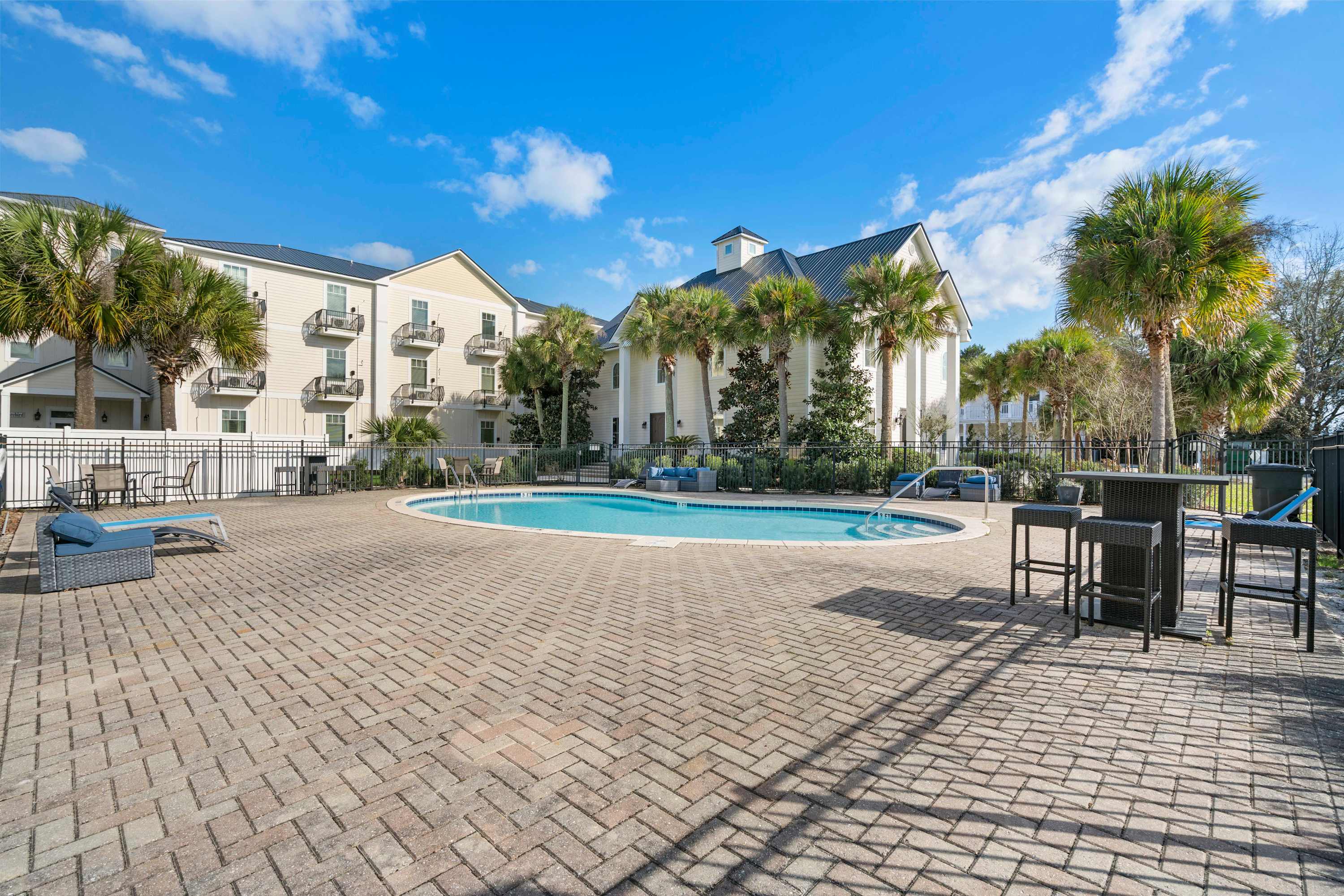 30A Inn Suites Signature King Suite 303 | Photo 14