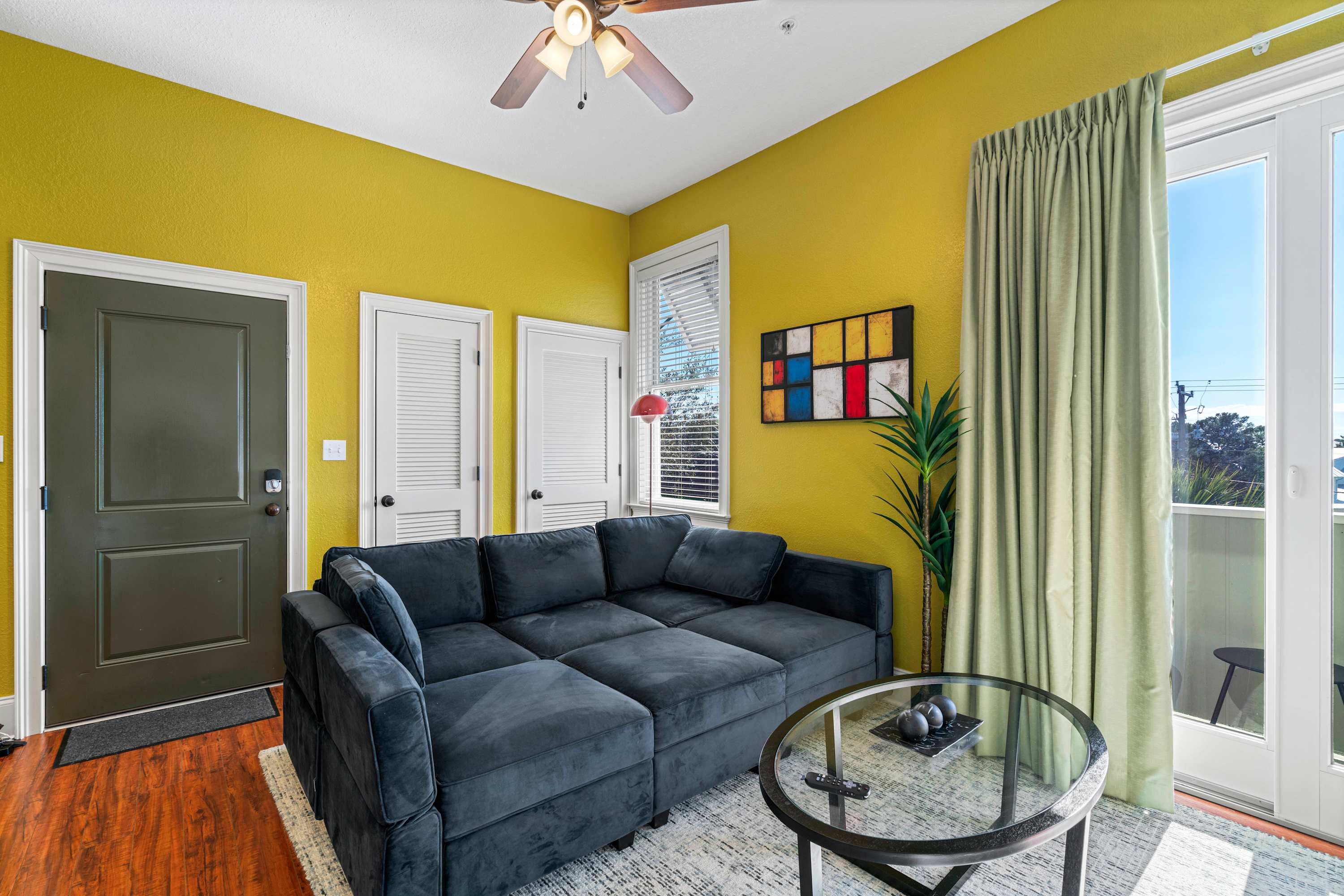 30A Inn Suites Signature King Suite 304 | Photo 2