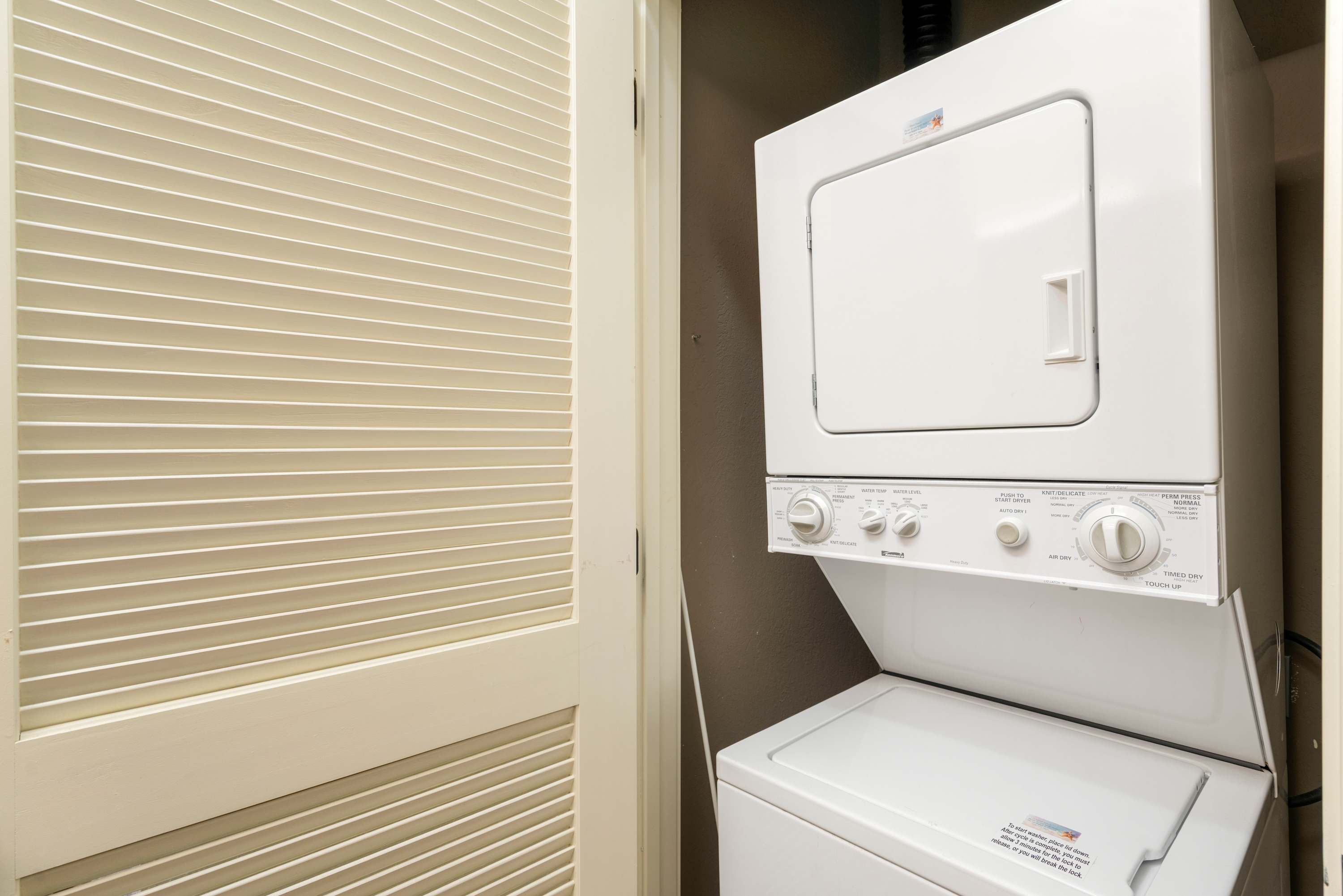 30A Inn Suites Signature King Suite 304 | Photo 11