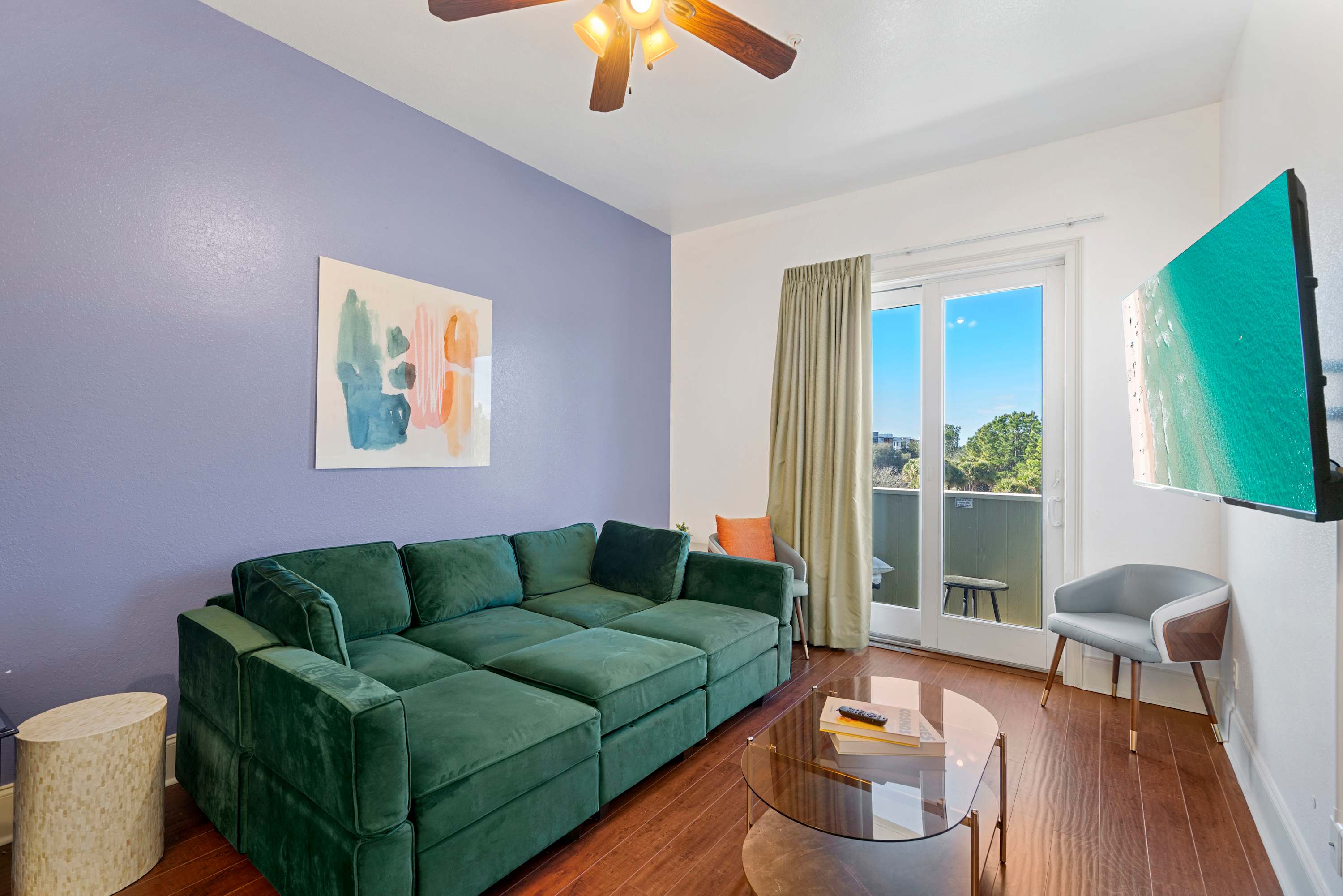 30A Inn Suites Signature King Suite 305 | Photo 4