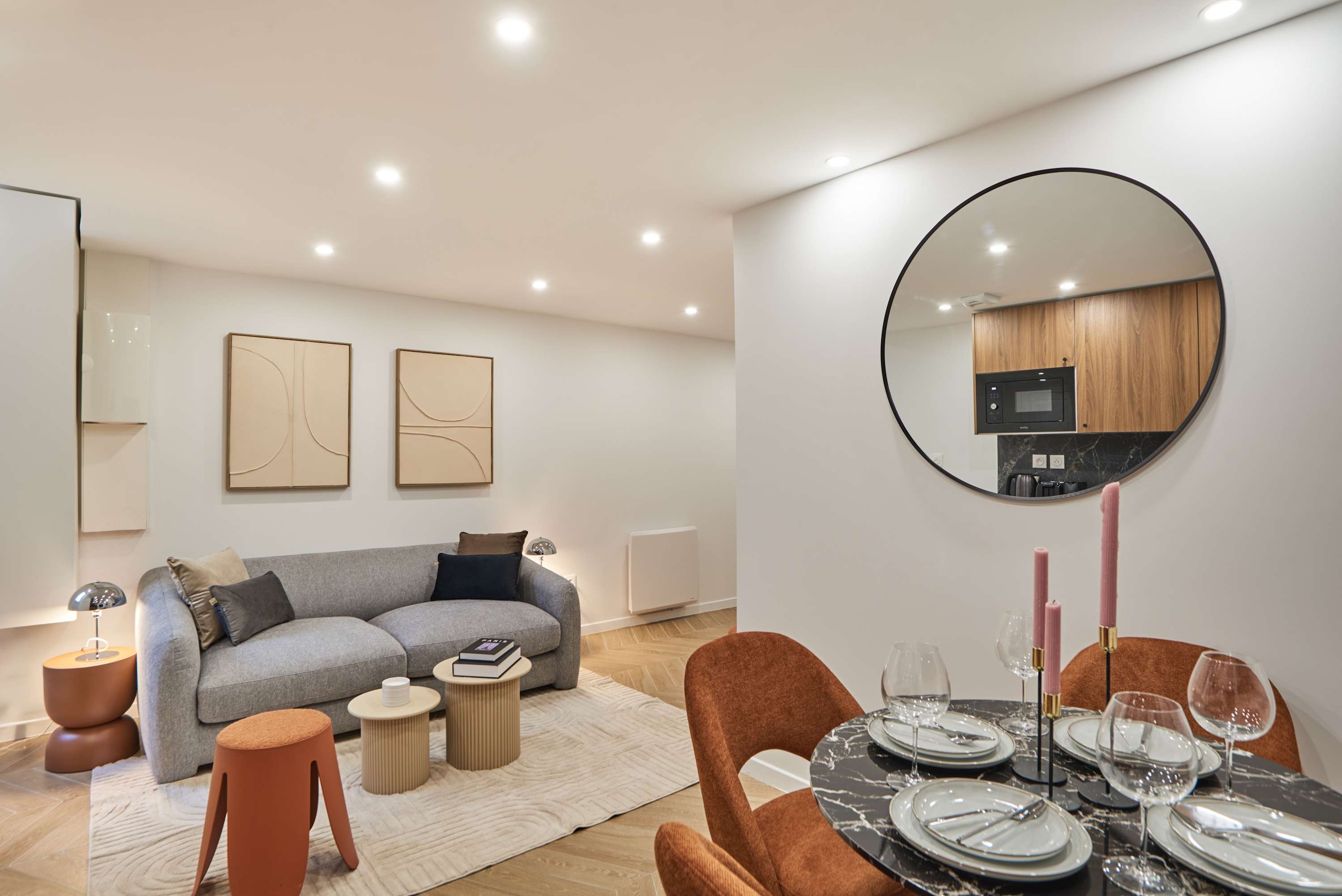 Modern Apartment Center of Paris Montmartre — Paris, Île-de-France — vacation rental
