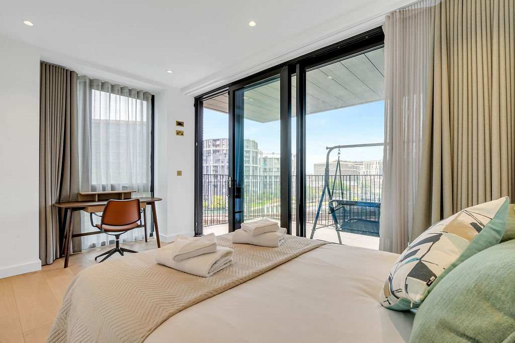 2 Bedroom with King and Double beds and 2 Bathrooms