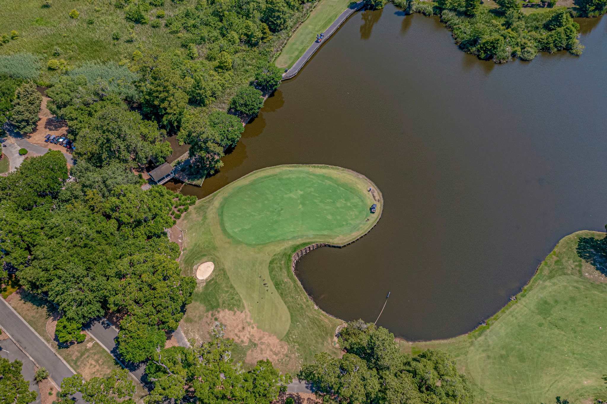 Magnolia Pointe 302 Pool View | Photo 45