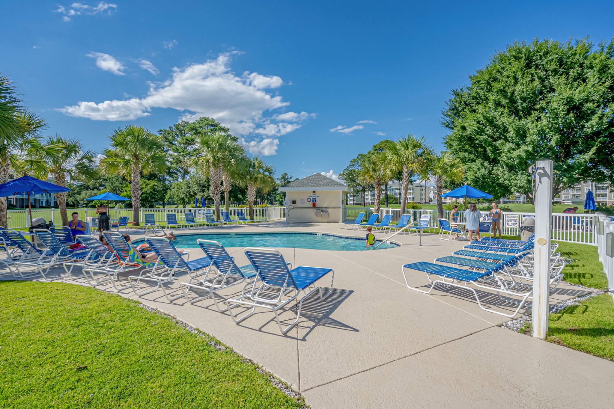 Magnolia Pointe 302 Pool View | Photo 34