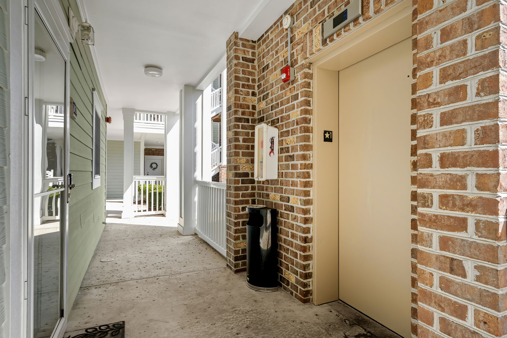 Magnolia Pointe 302 Pool View | Photo 31