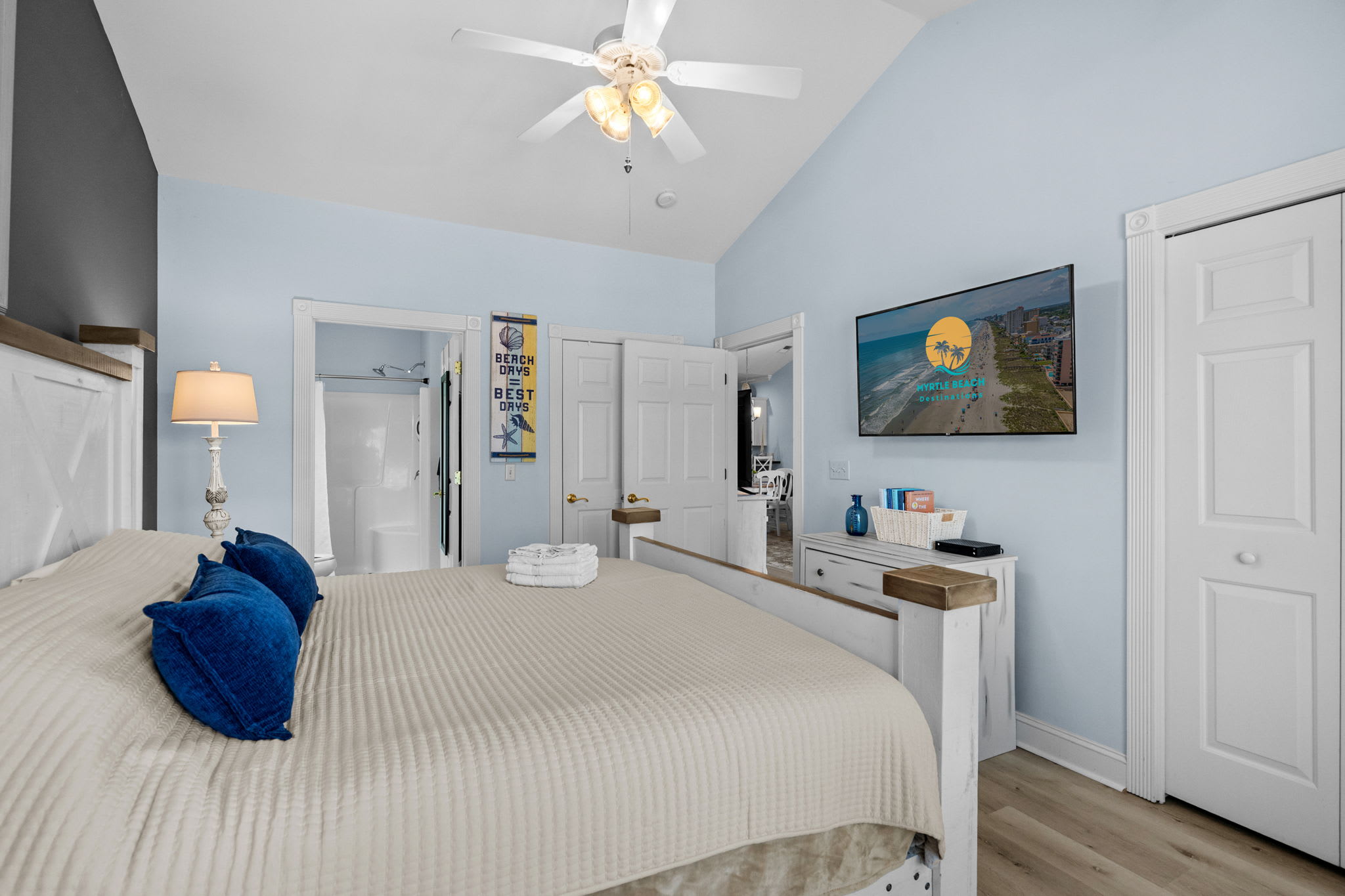 Magnolia Pointe 302 Pool View | Photo 16