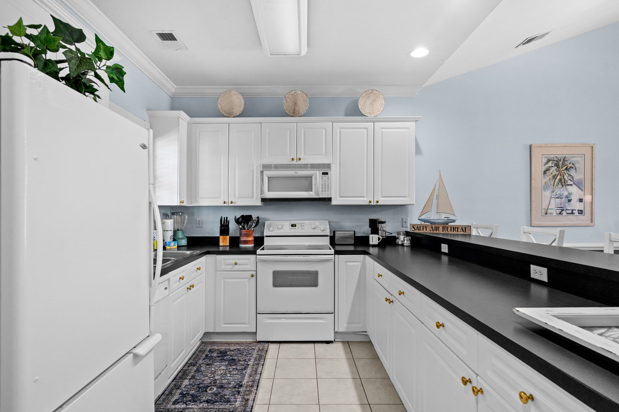 Magnolia Pointe 302 Pool View | Photo 13