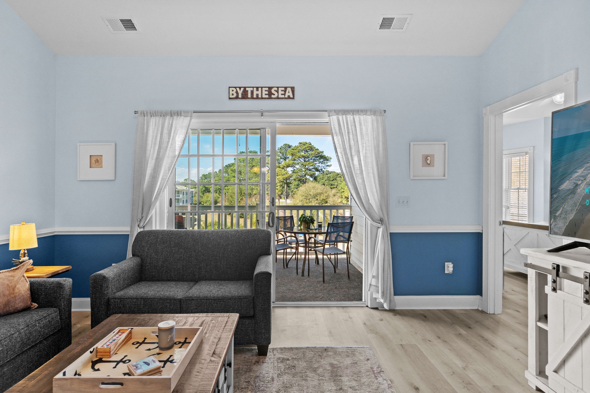 Magnolia Pointe 302 Pool View | Photo 7