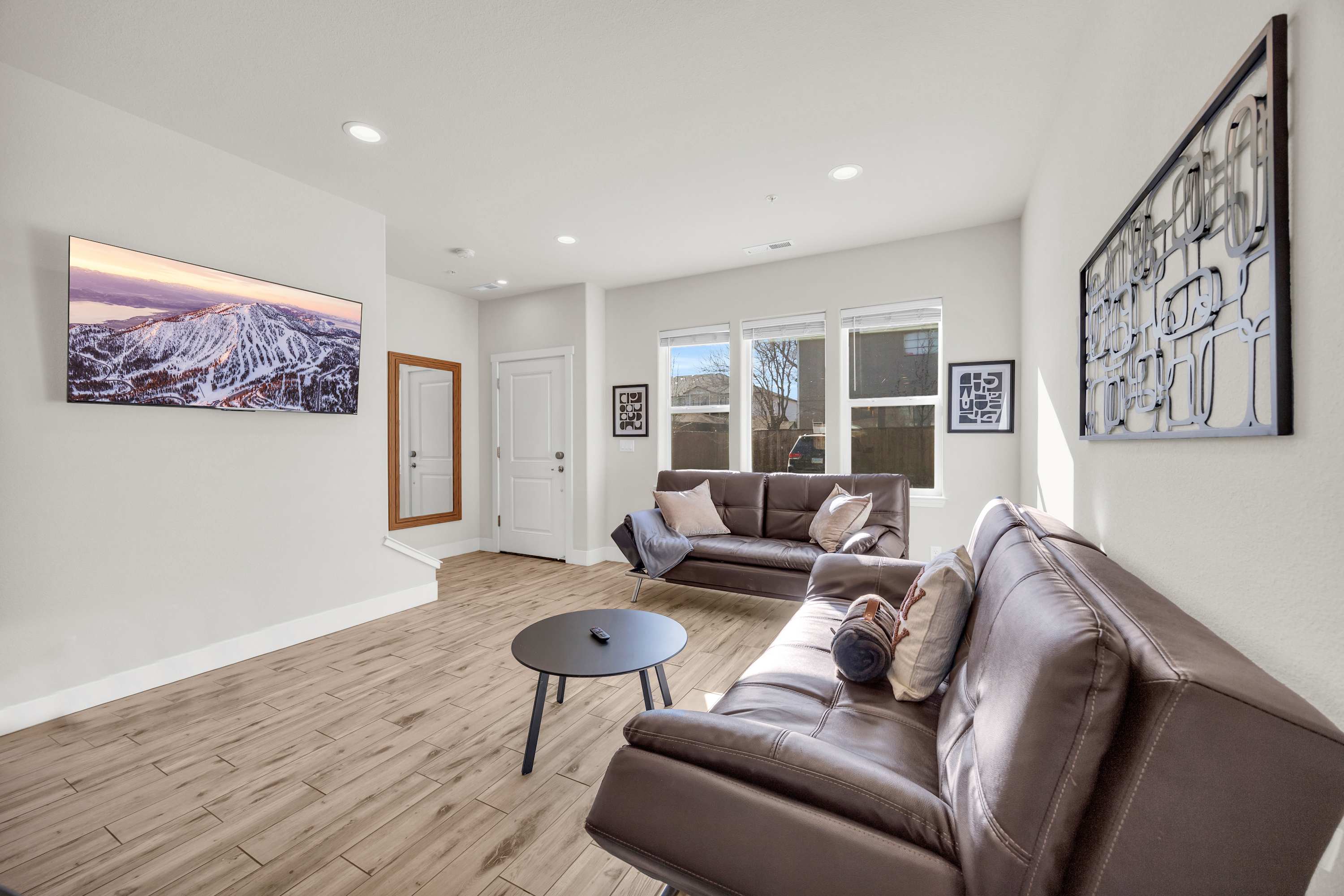 Solace Haven/2.5 Baths/3TVs/Sleeps 9 β Reno, NV β vacation rental